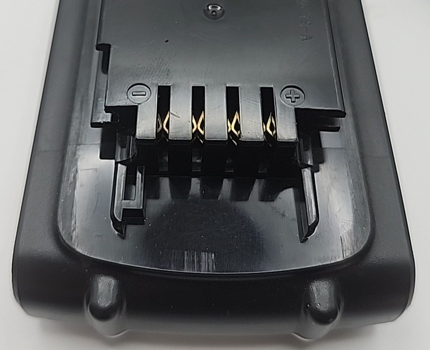 Black & Decker Lithium 20v Battery Charger 406A Type 1 Model LCS20 w/Battery