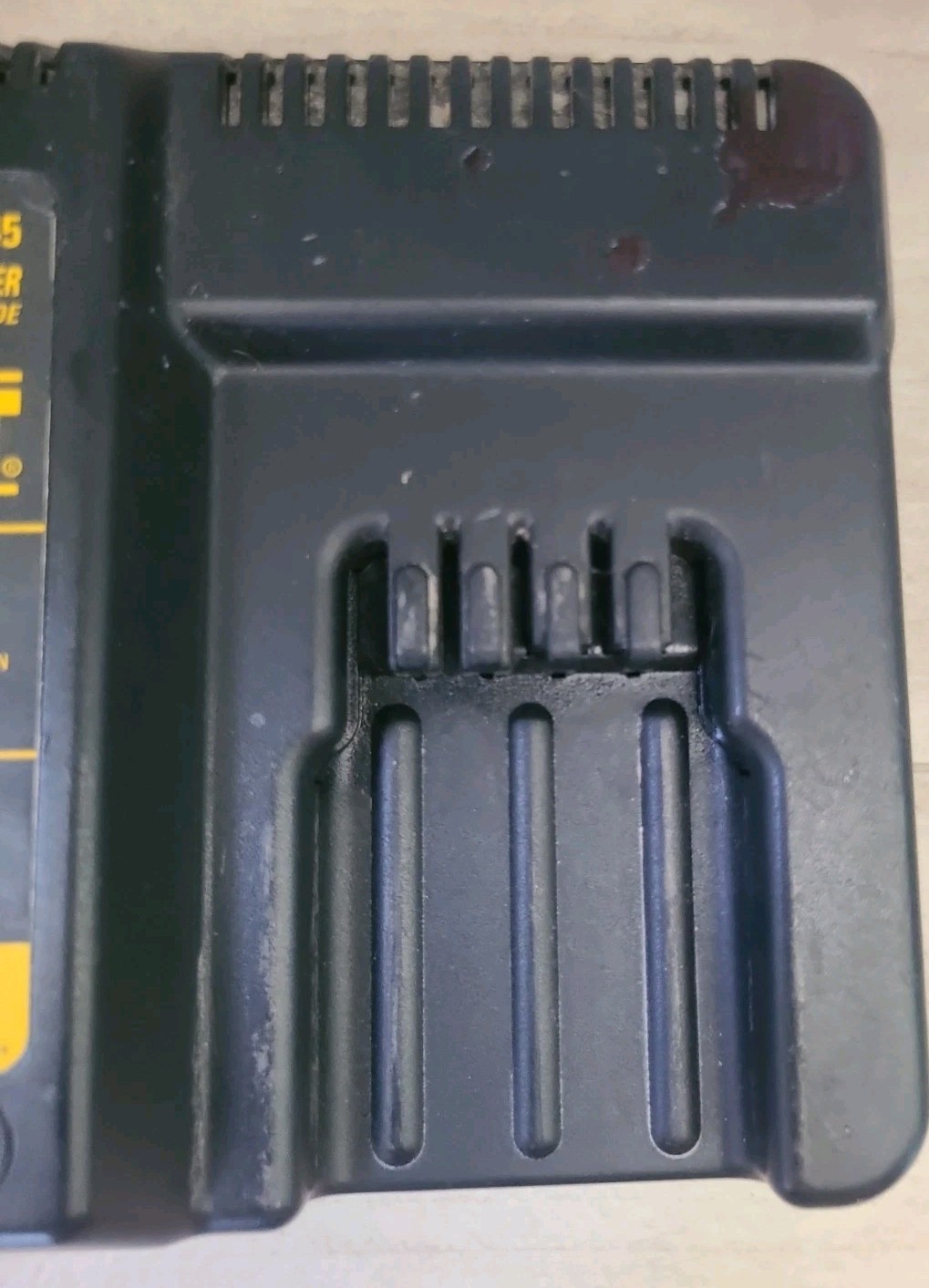 DeWalt DW0245 Electronic Battery Charger with Tune-Up Mode For DW0240 DW0242