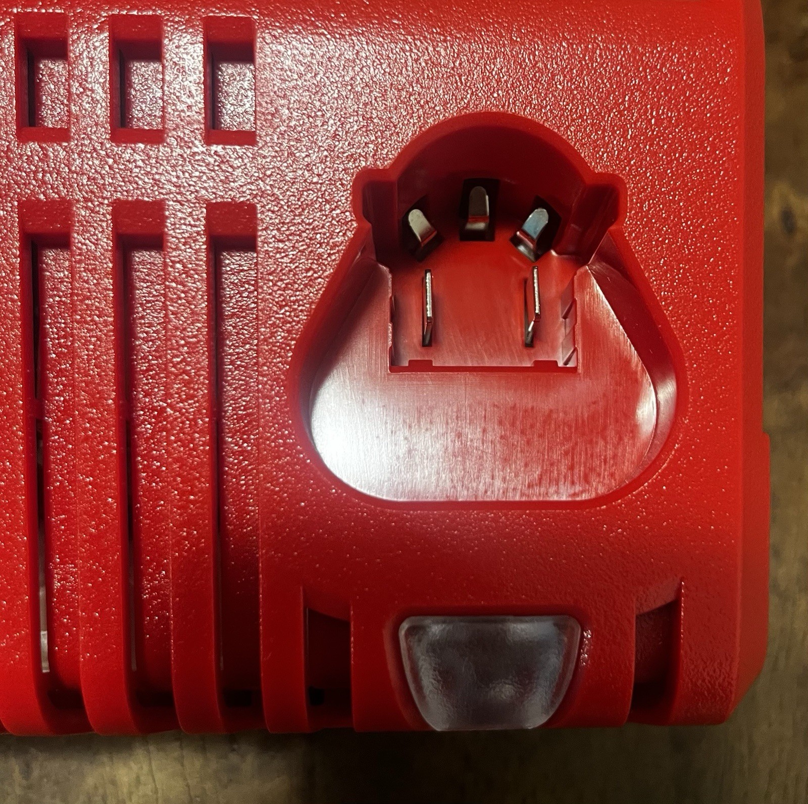 NEW Milwaukee M12 and M18 Multi-Voltage Battery Charger