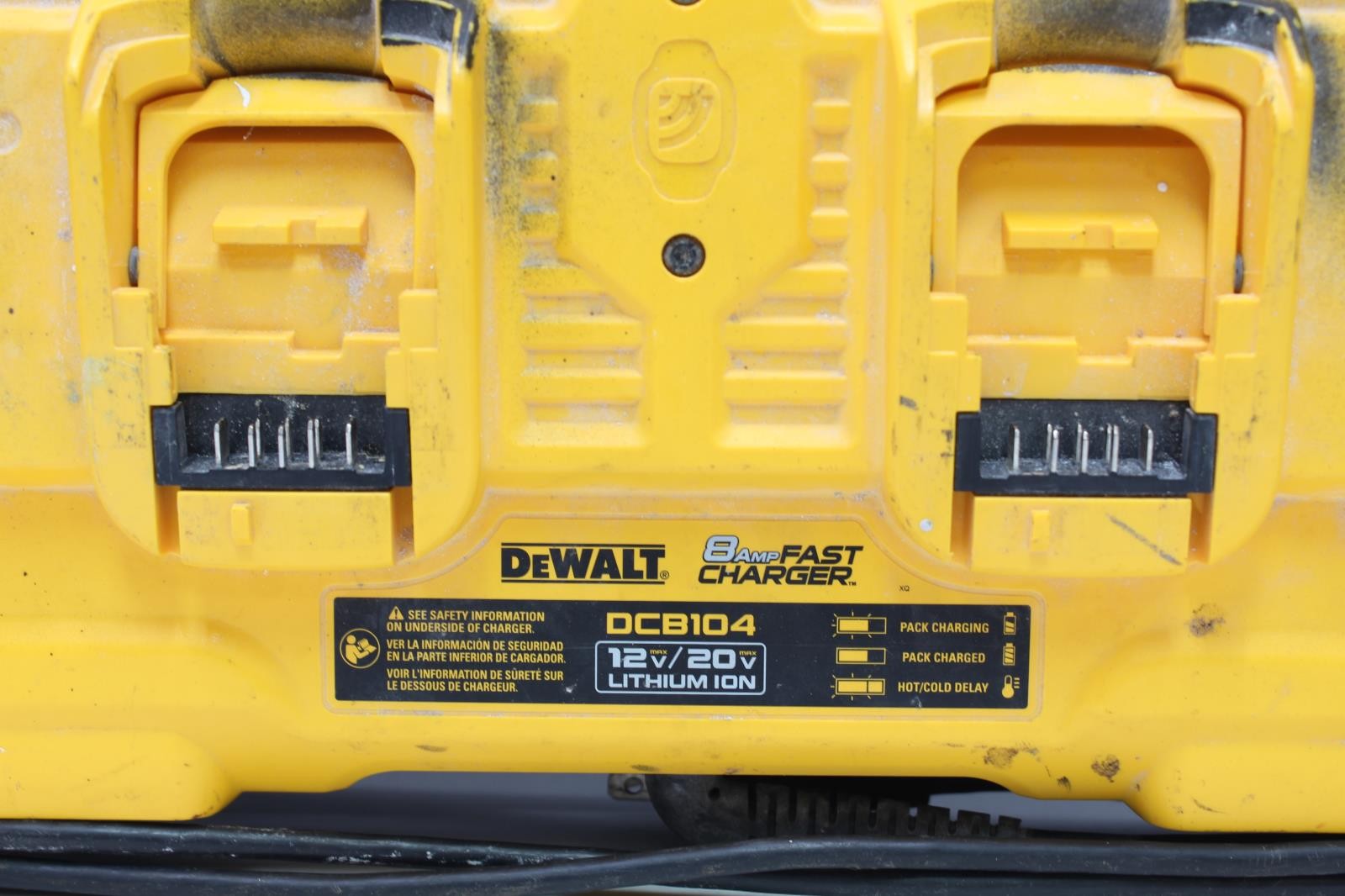 DEWALT 12V/20V MAX 4-Port Lithium-Ion 8 Amp Fast Battery Charger, DCB104