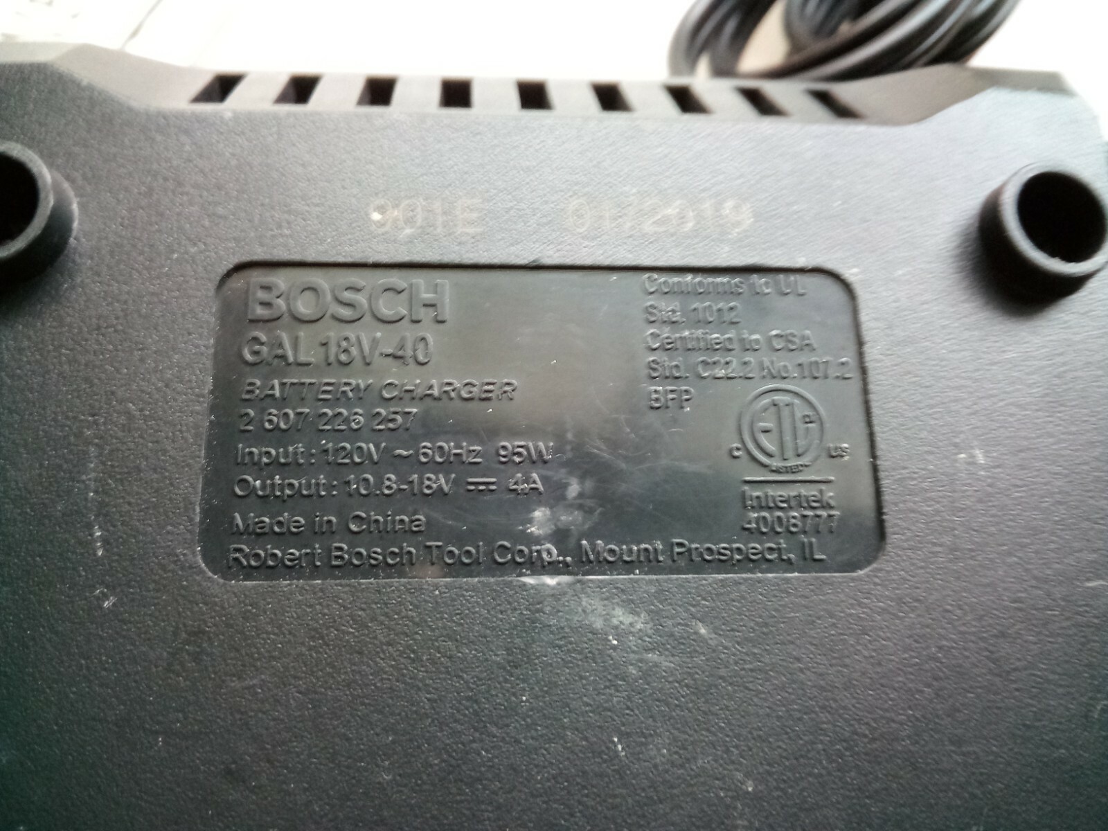 Bosch Professional GAL18V-40 Battery Charger