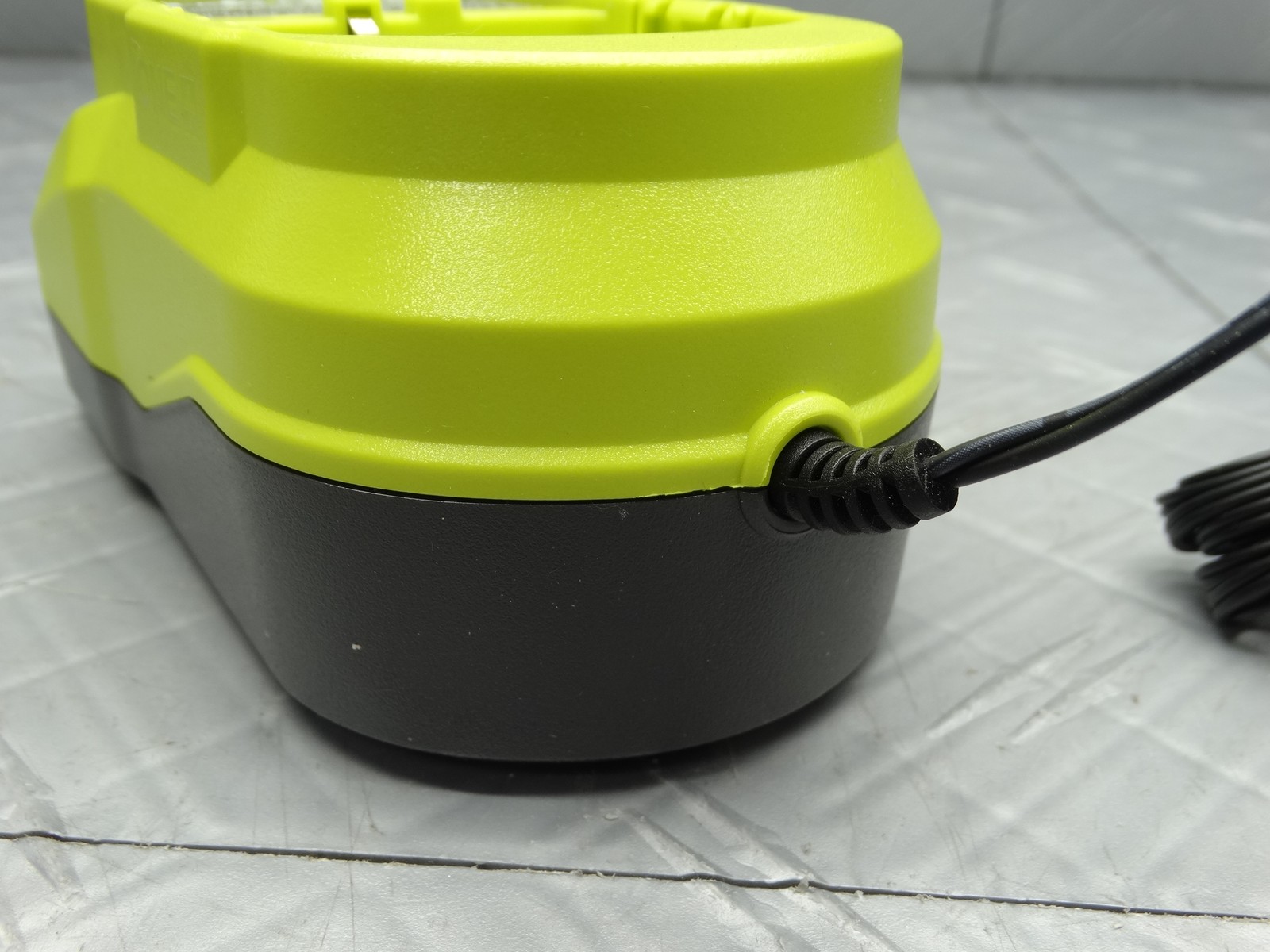 RYOBI ONE+ 18V Lithium-Ion Charger PCG002