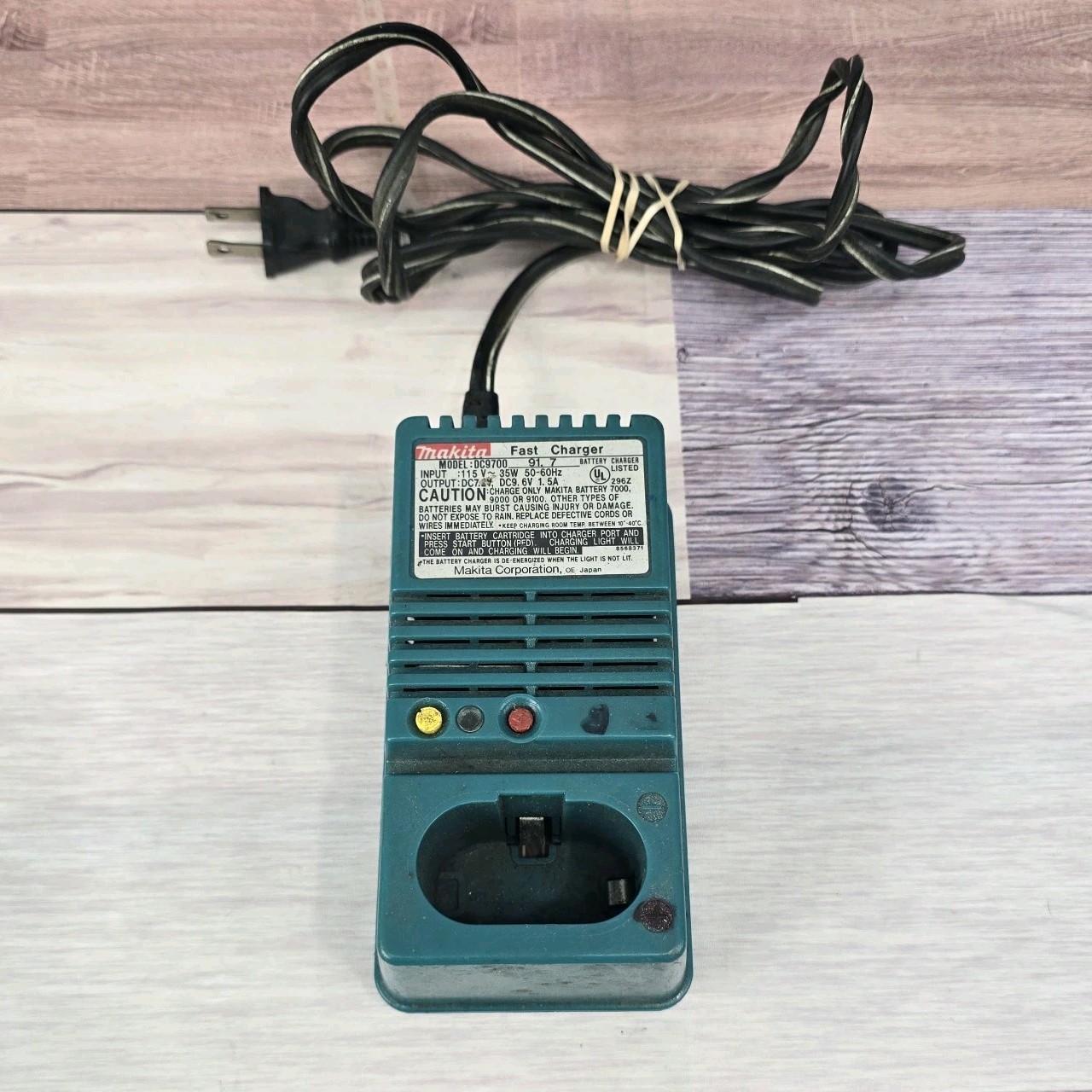 OEM Makita DC9700A Fast Charger 7.2V-9.6V Battery Charger WORKS GUC