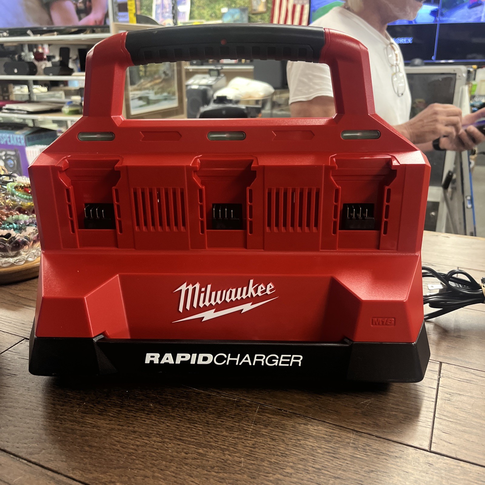 Milwaukee 48-59-1809 M18 Packout Six-Bay Rapid Charger