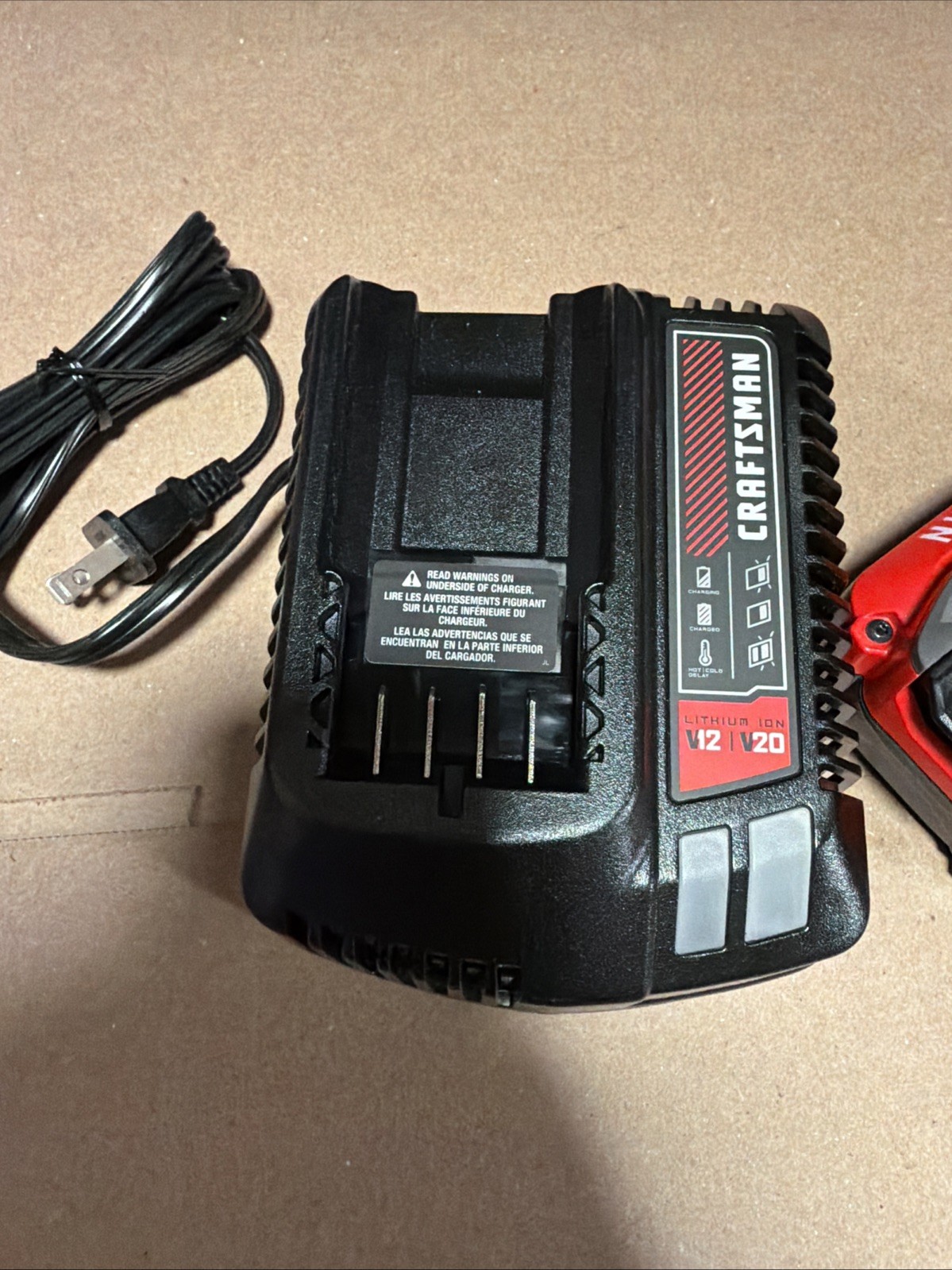 Craftsman 20 Volt CMCB204-CK 4.0Ah Lithium Ion Battery & Charger New Open Box