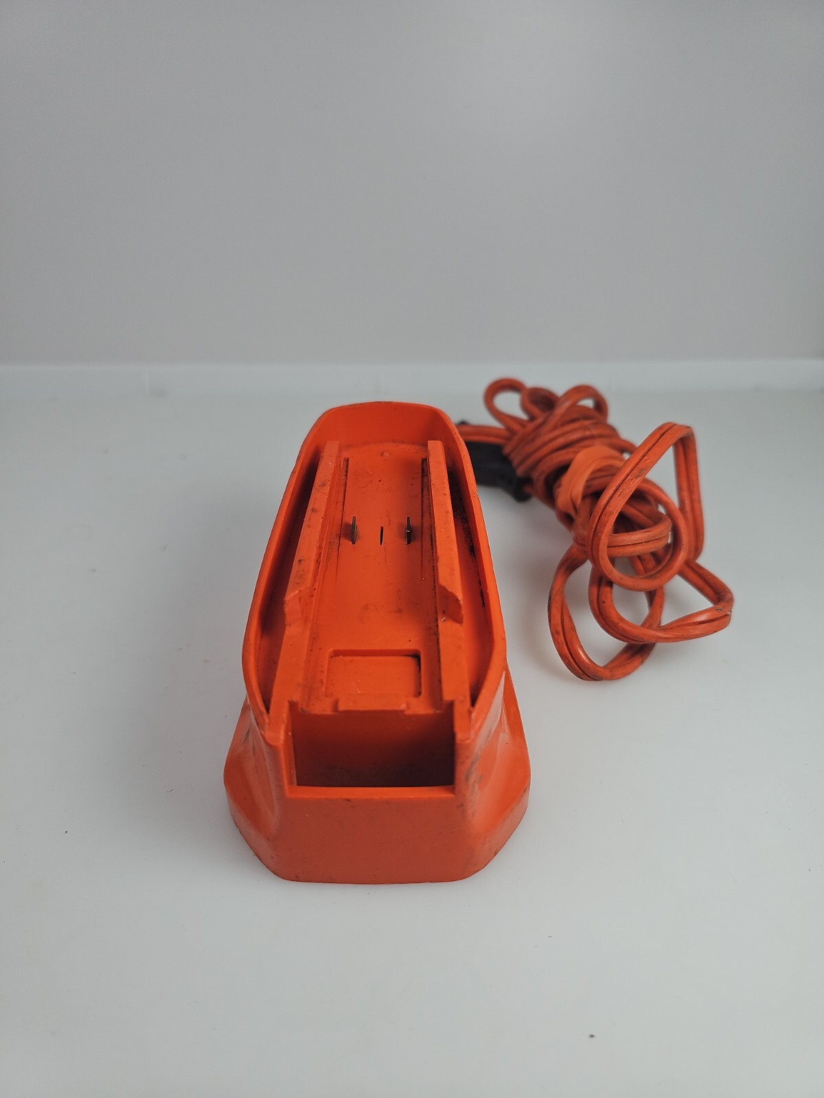 Vtg Working Black & Decker MOD 4 86-001 AC Adapter Battery Chargerb- 6 Volt