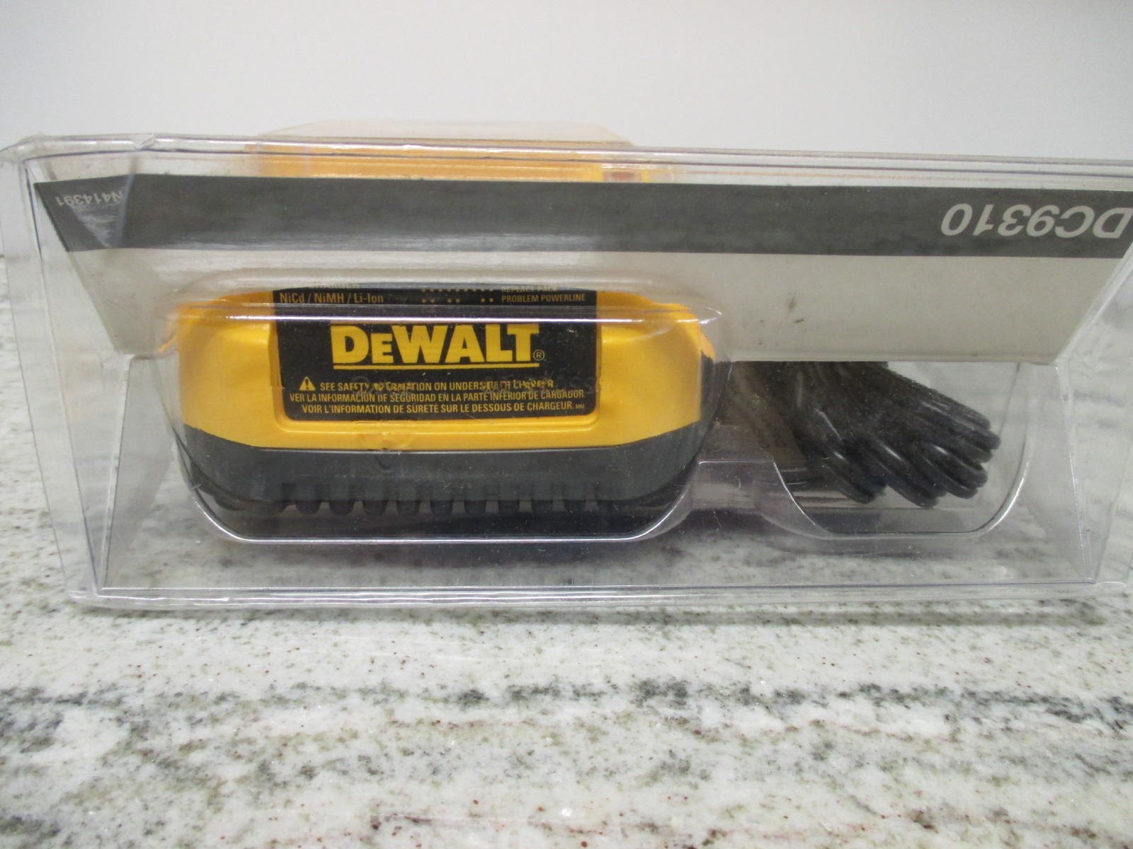 DeWalt OEM DC9310 7.2V~18V Volt Battery Charger NiCd/NiMh/Li-Ion *SEALED RETAIL*