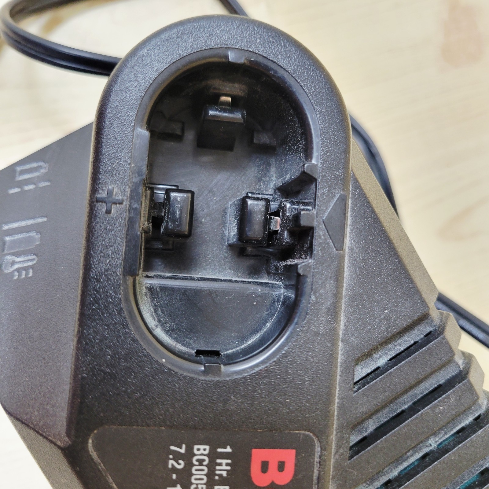 Bosch BC004 12V 14.4V 18V 24V, 1 Hour Battery Charger 7.2-24V