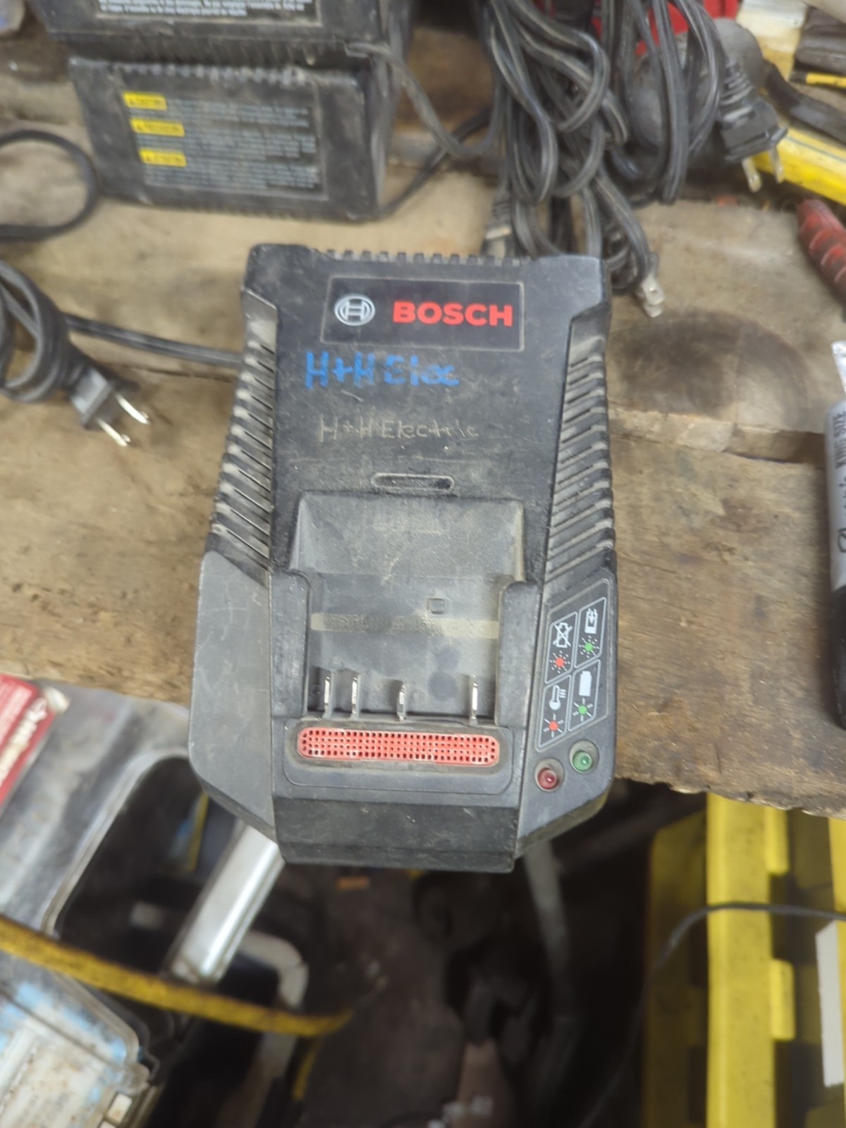 BOSCH BC630 14.4 Volt to 18 Volt Lithium Battery Charger BC 630
