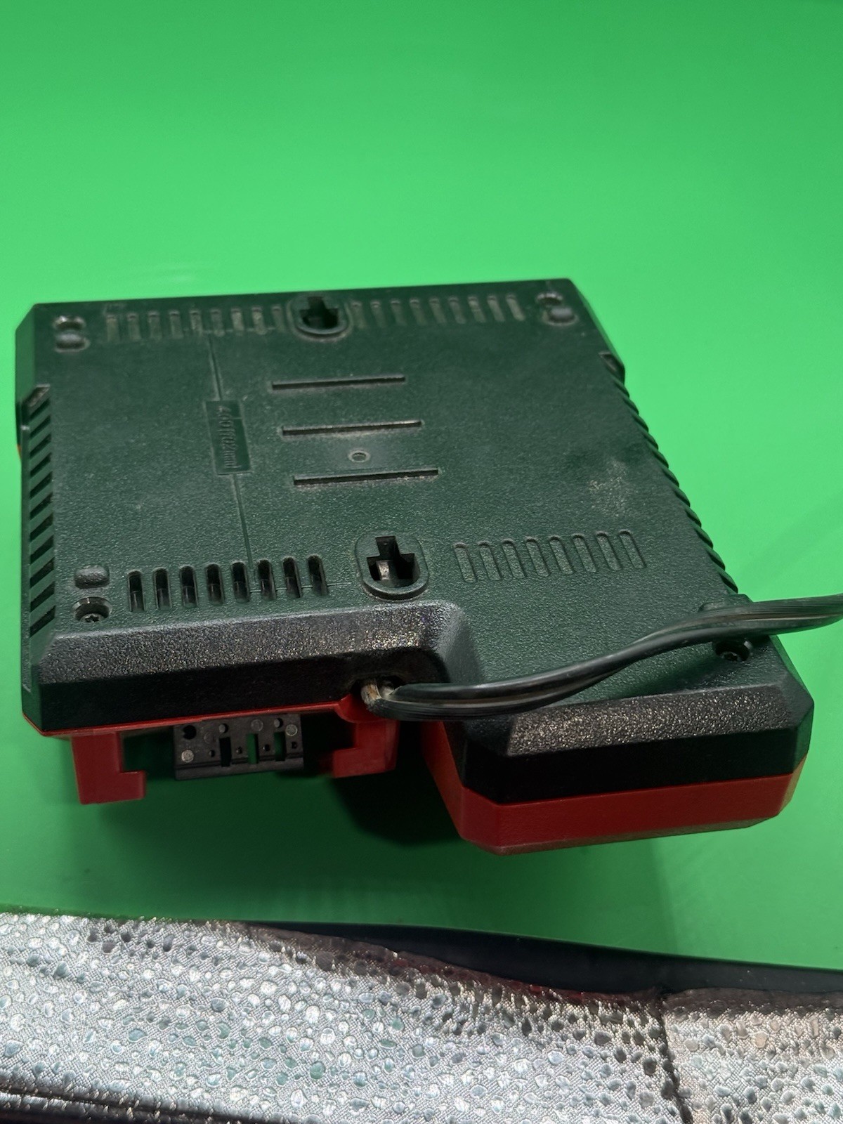 Milwaukee 48-59-1812 M12 & M18 Battery Charging Station