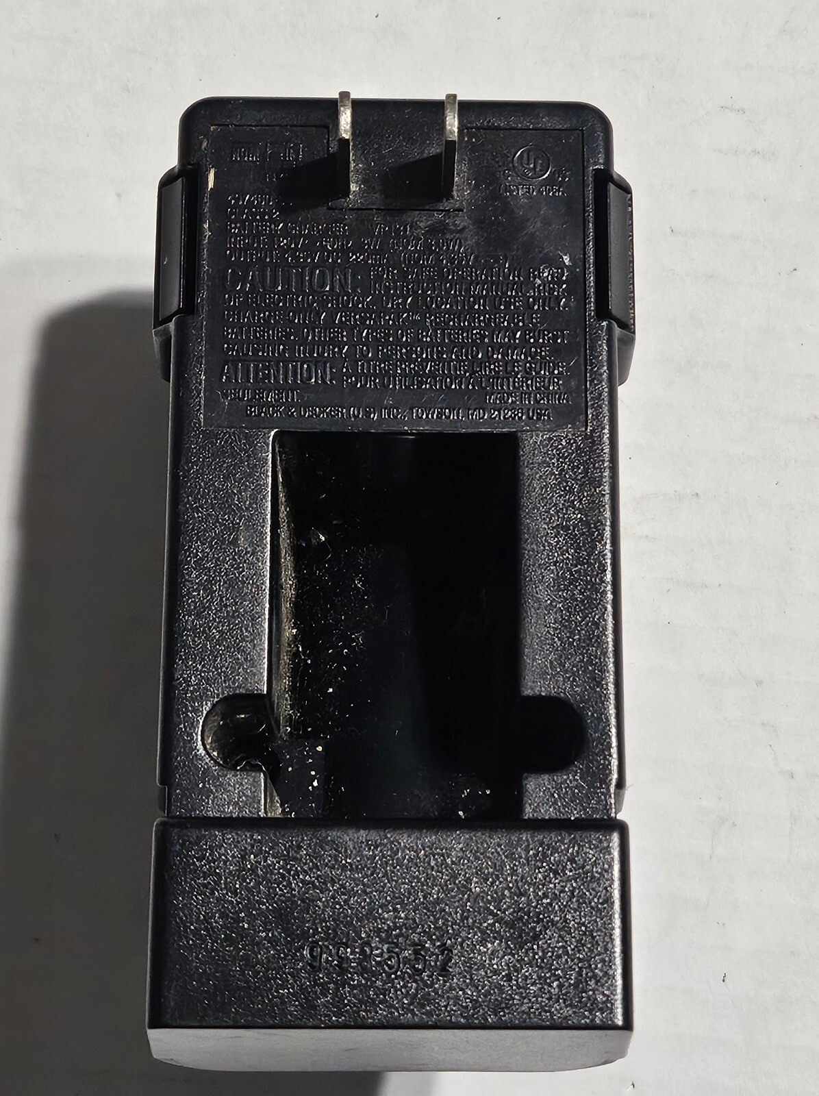 Black Decker VP131 VersaPak 497460-00 Battery Charger Single Port Plug Black