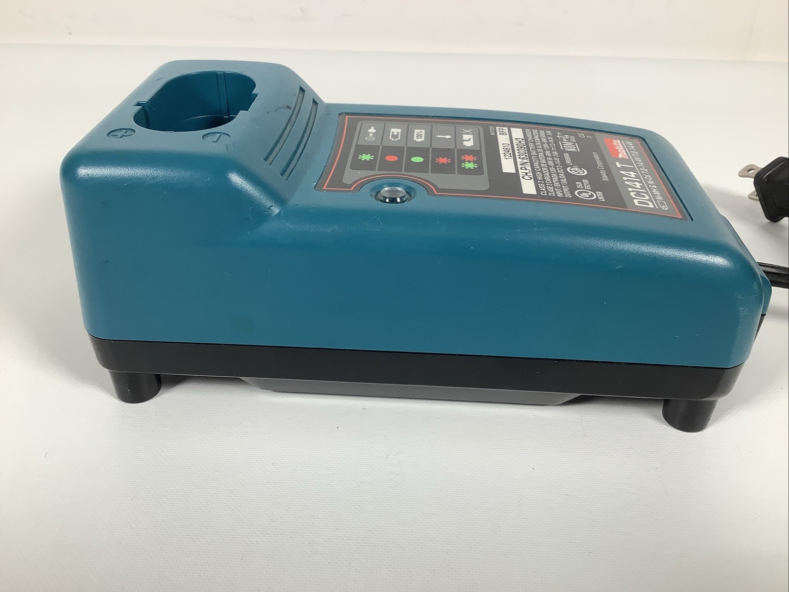 Makita DC1414T Battery Charger 7.2V–14.4V Ni-MH/Ni-Cd Works