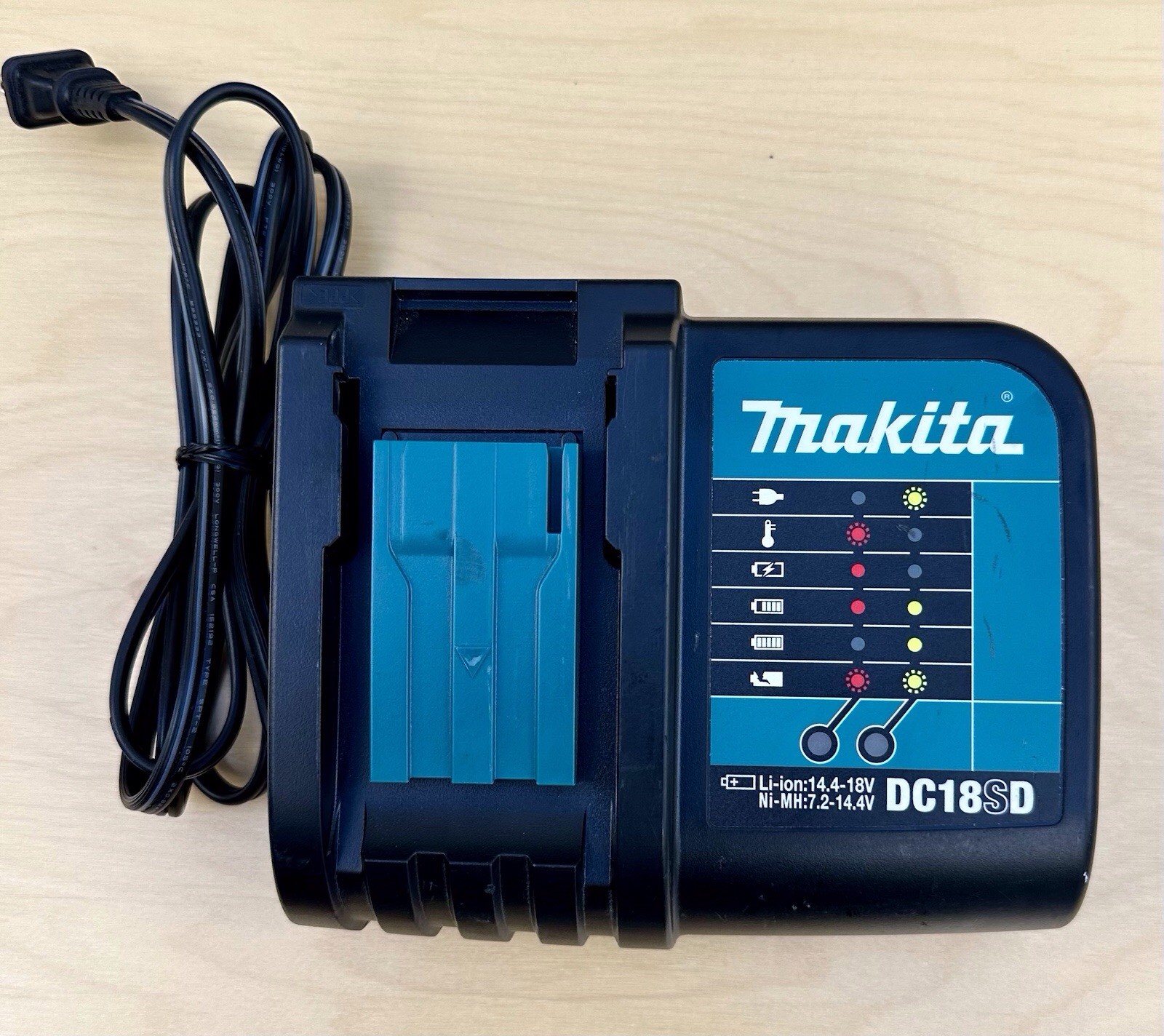 Makita DC18SD 7.2V/14.4V/18V Black Power Tool Battery Charger Accessory