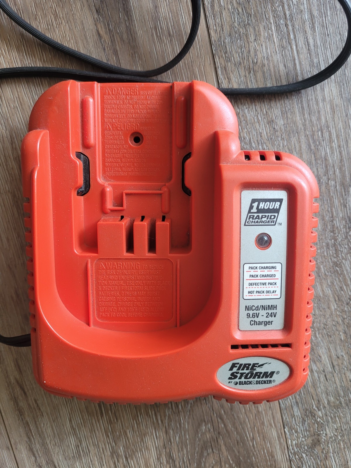 Black & Decker Fire Storm BDFC240 NiCD/NiMH 9.6V – 24V 1HR Rapid Battery Charger