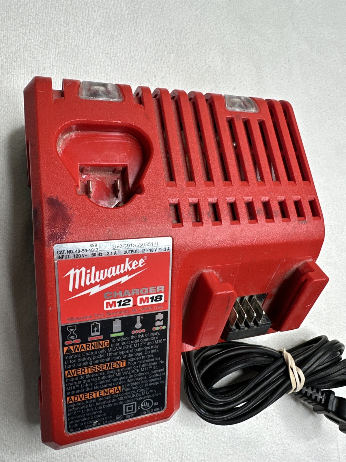 Milwaukee M12 M18 Power Tool Battery Charger 48-59-1812 -READ DETAILS