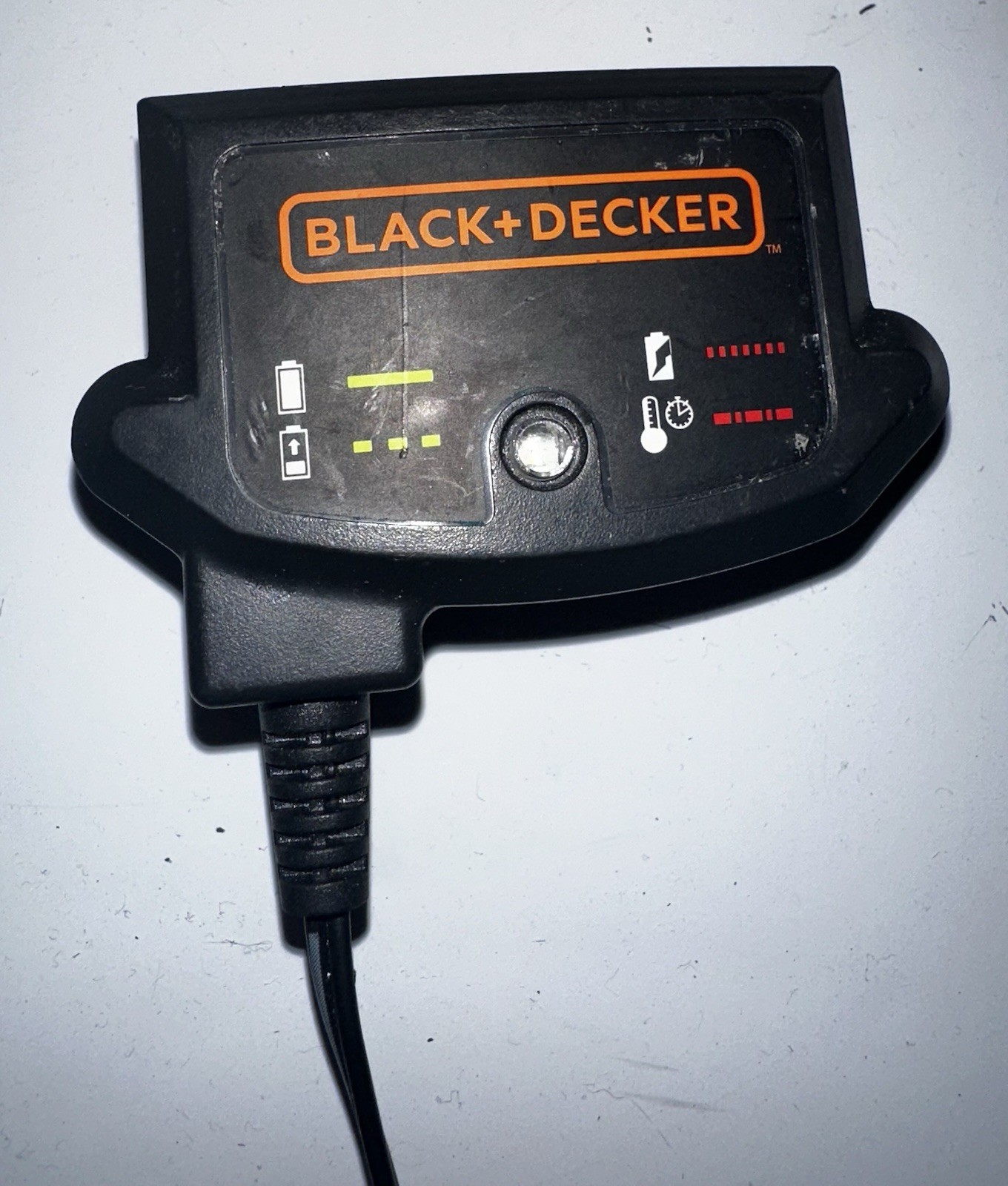 BLACK+DECKER 12V/20V MAX Lithium-Ion Battery Charger, 1-Bay LCS1620B