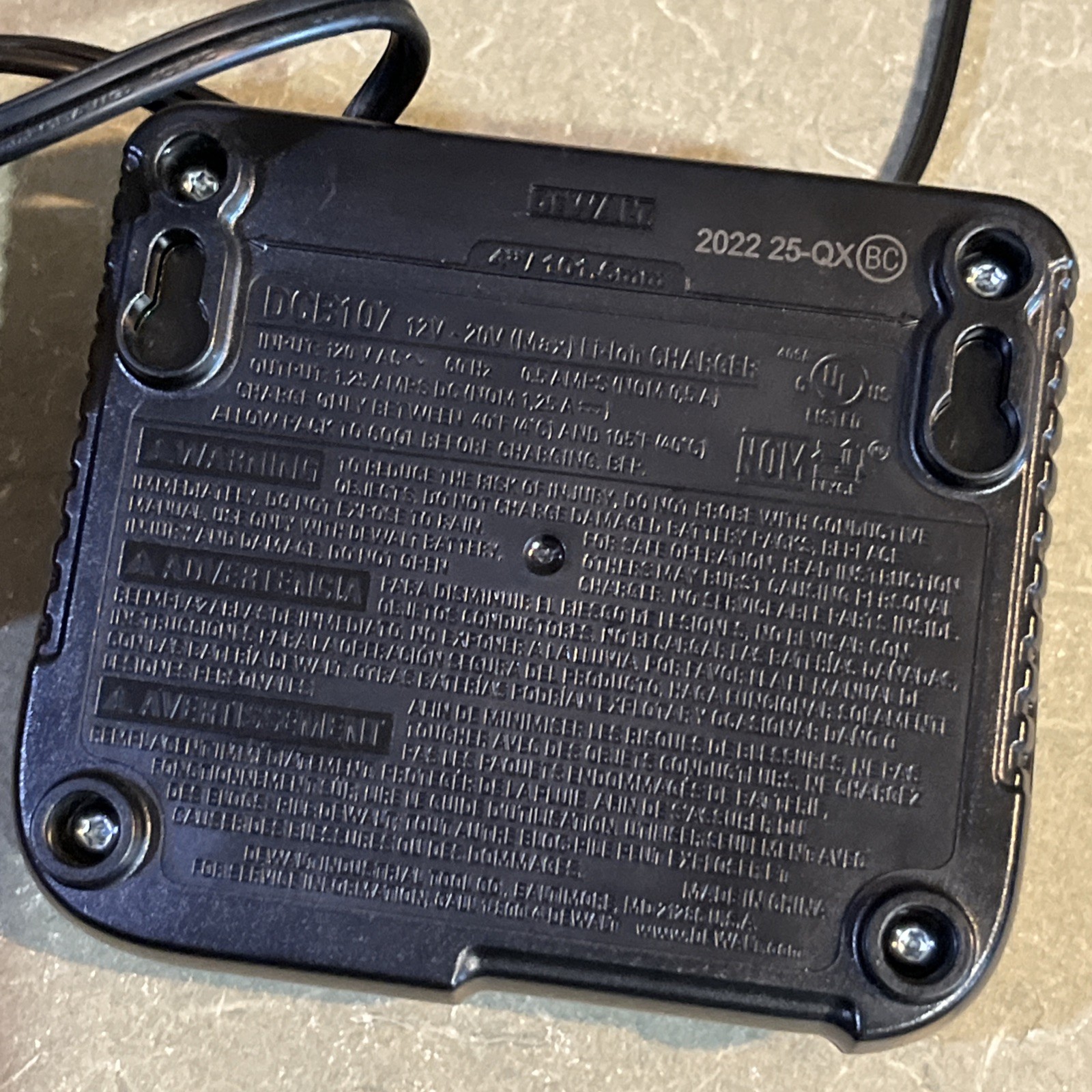 Genuine DeWalt DCB107 12 Volt & 20 Volt Max Lithium Ion Battery Charger
