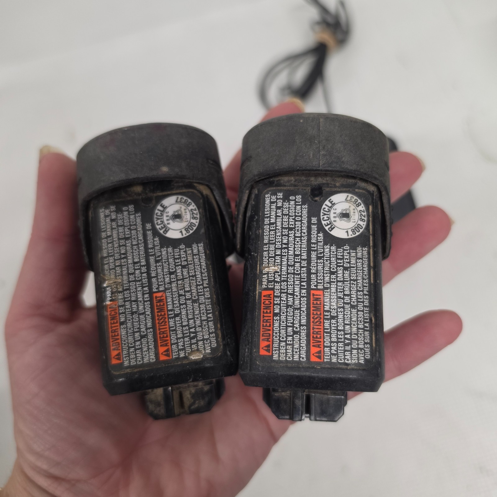 Bosch 12V 2Ah (2) Batteries BAT414 & Charger GAL12V-20