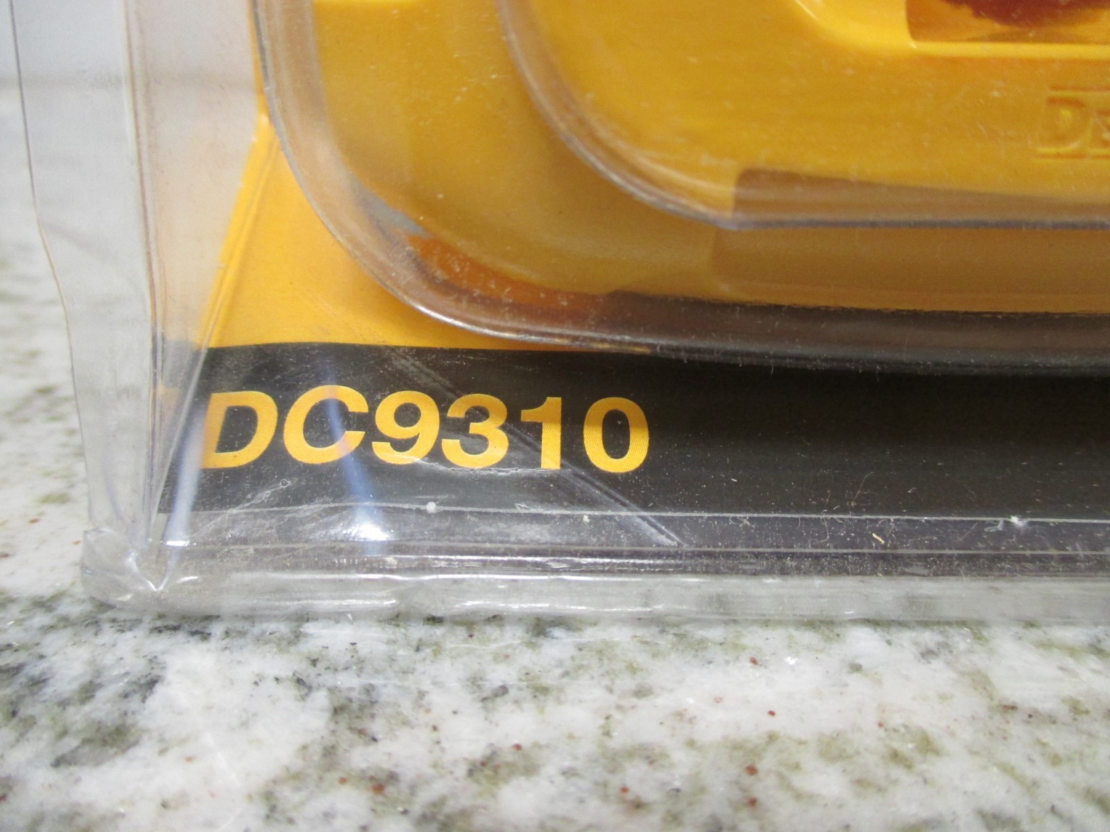 DeWalt OEM DC9310 7.2V~18V Volt Battery Charger NiCd/NiMh/Li-Ion *SEALED RETAIL*