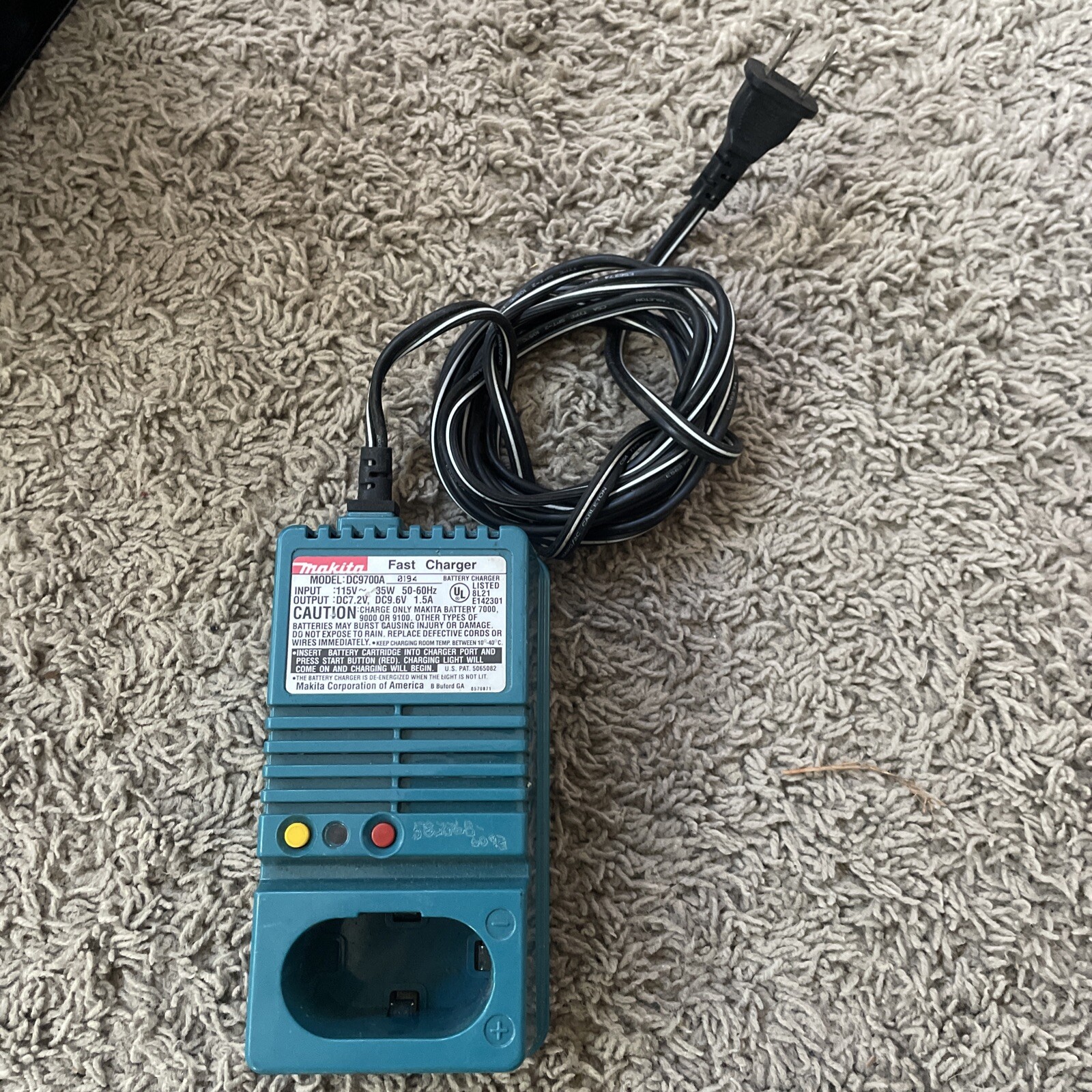 Makita OEM Fast Charger DC9700A 7.2V-9.6V 12v Battery 1220 Untested