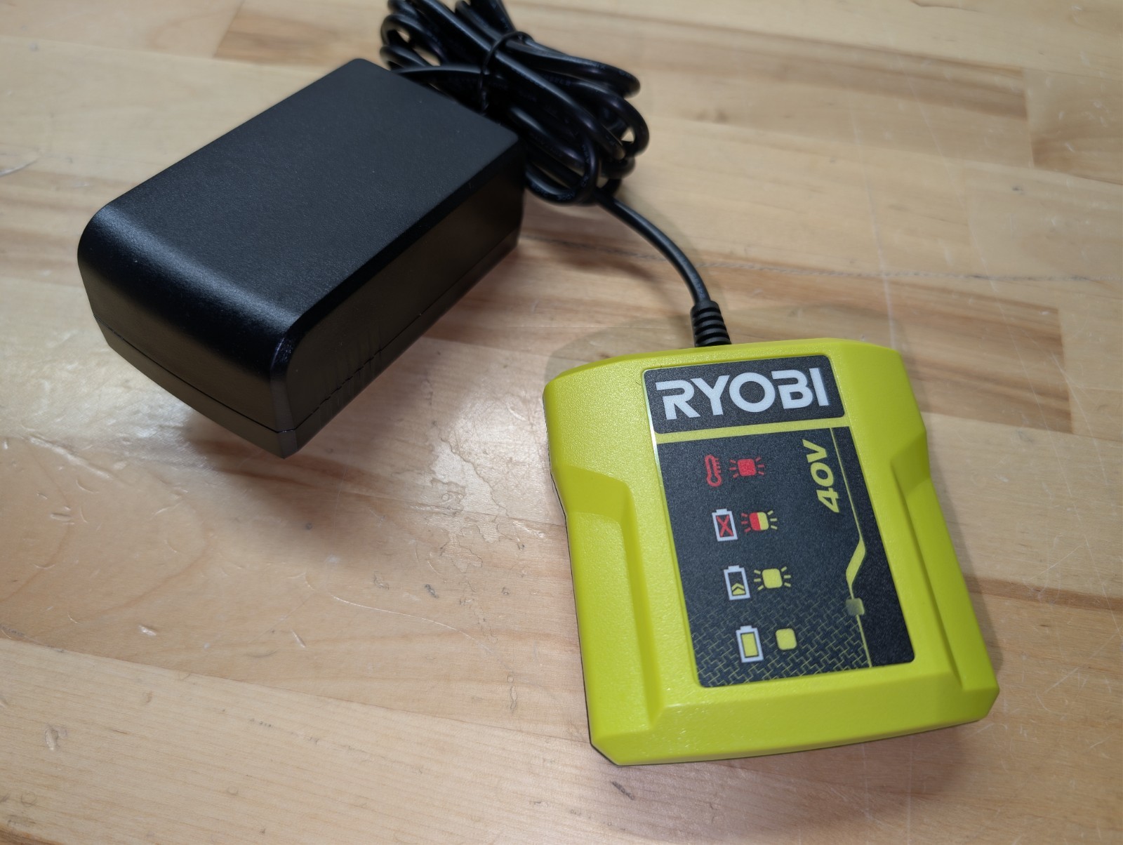 RYOBI 40V Lithium Battery Charger (OP404)