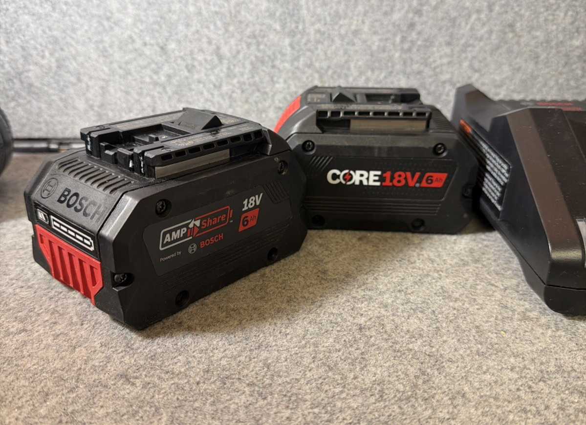 BOSCH CORE 18V 6AH 2 batteries UNUSED & Charger