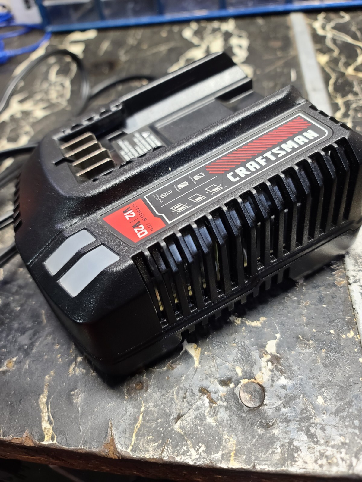 Craftsman V20 CMCB102 20 Volt Battery Charger charge CMCB200 CMCB201 CMCB204
