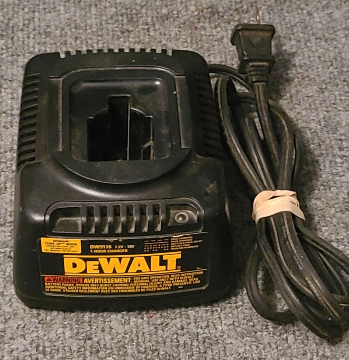 DEWALT DW9116 Battery Charger – Black 7.2V – 18V