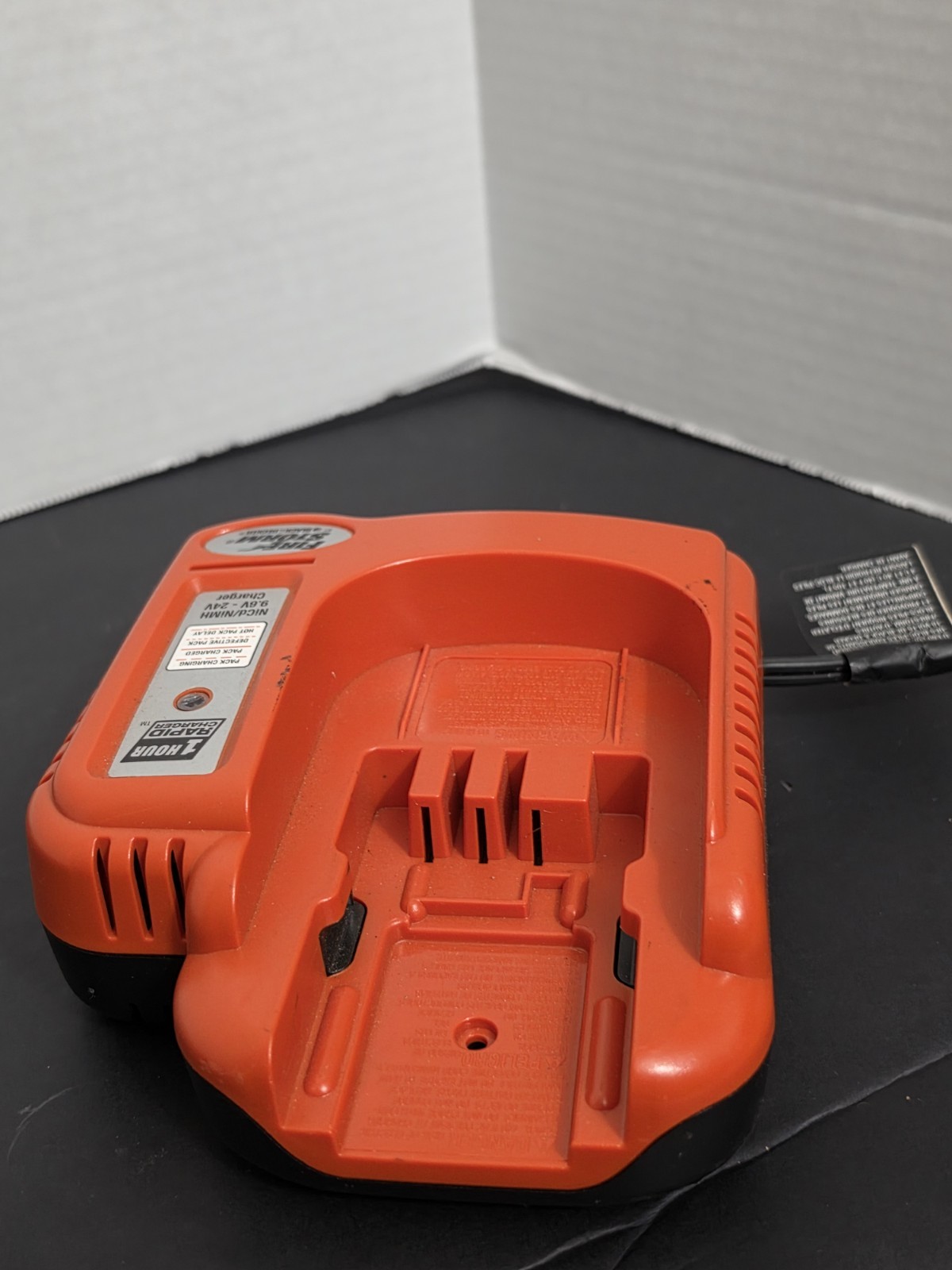 Black & Decker Fire Storm BDFC240 NiCD/NiMH 9.6V – 24V 1HR Rapid Battery Charger