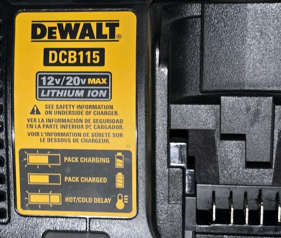 DeWalt DCB115 12V/20VMax Li-Ion Fast Charger USED
