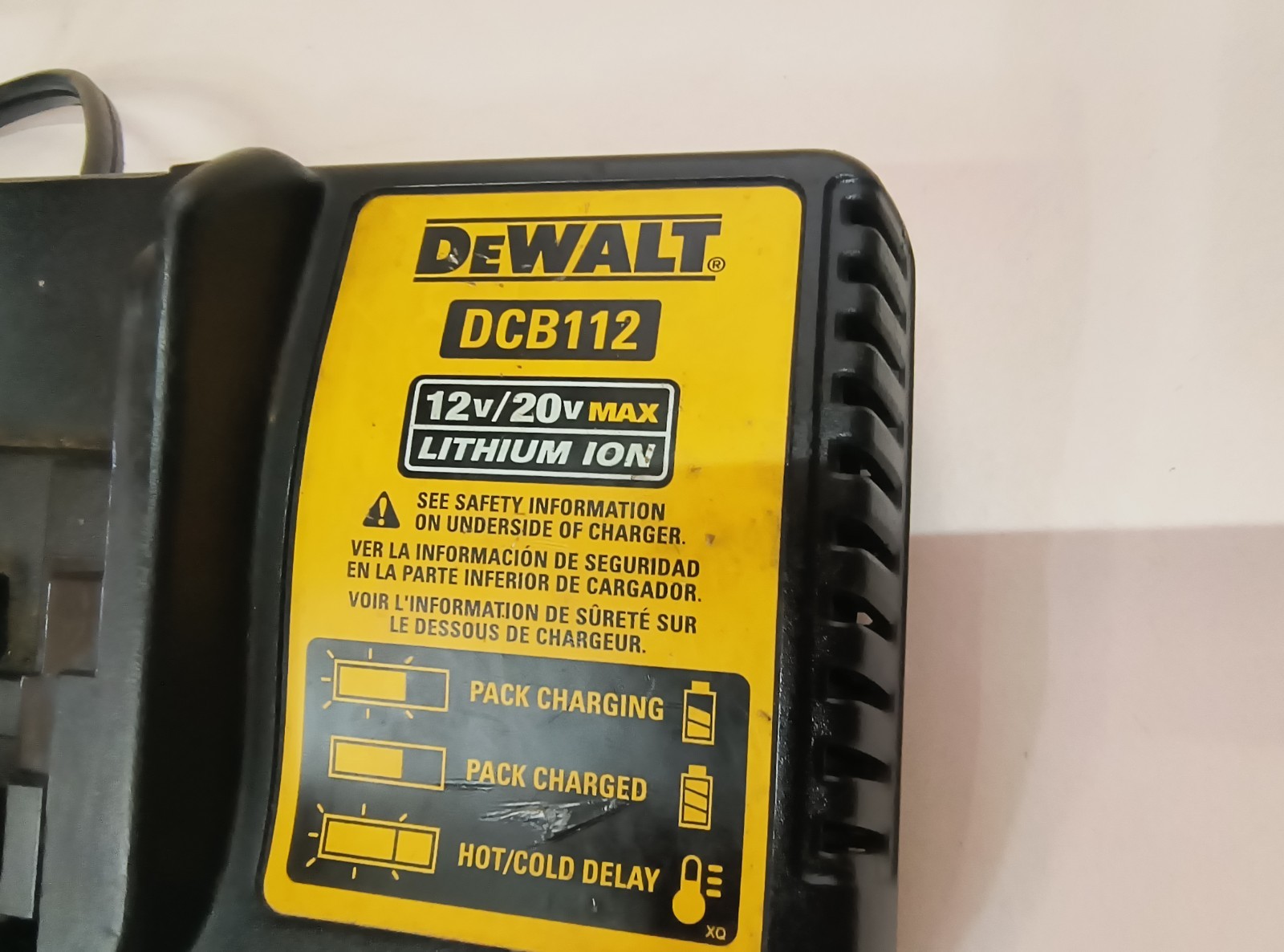 DEWALT DCB112 12V/20V MAX Li-Ion Battery Charger TESTED WORKS GREAT