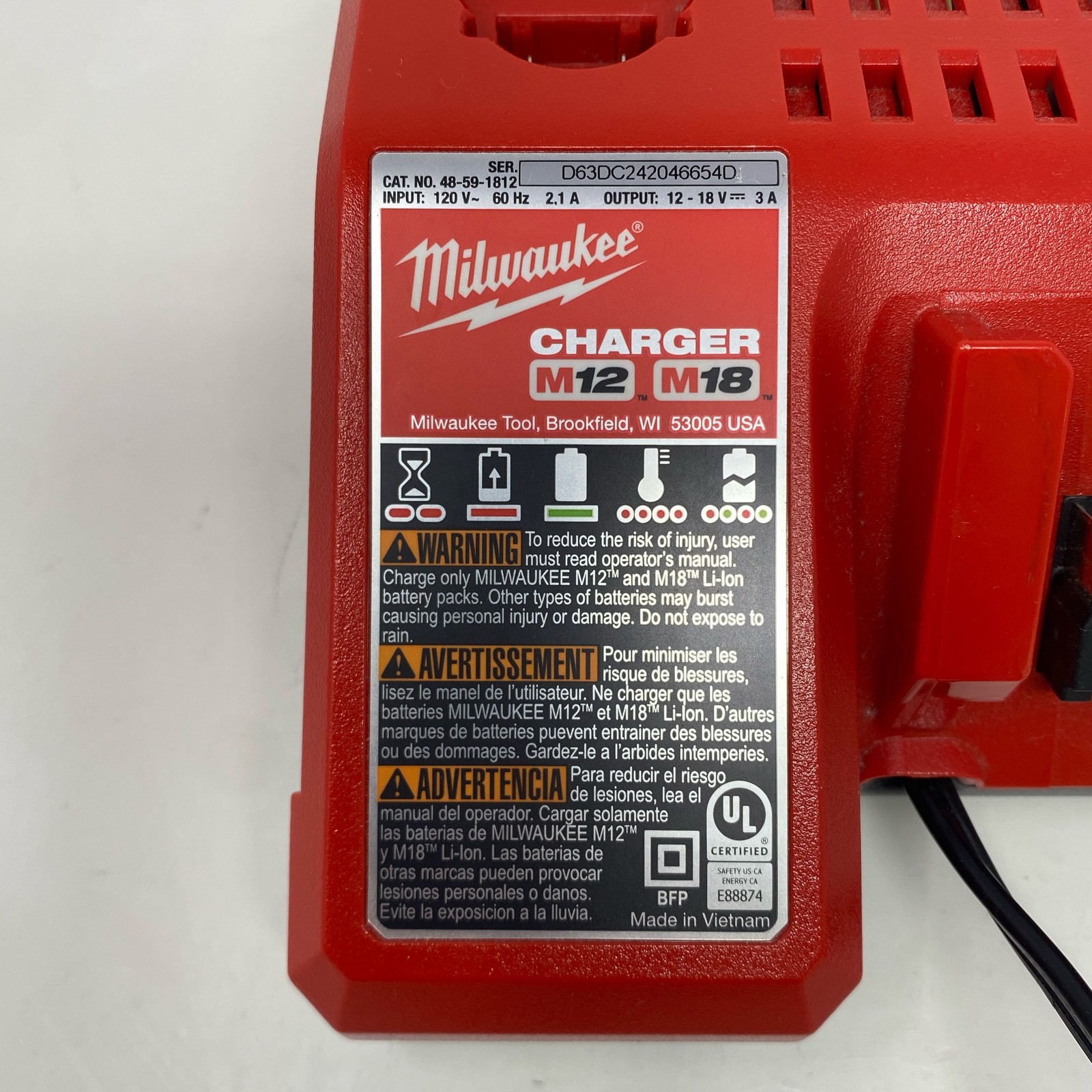 Milwaukee M12/M18 Multi-Voltage Battery Charger 48-59-1812 – Red