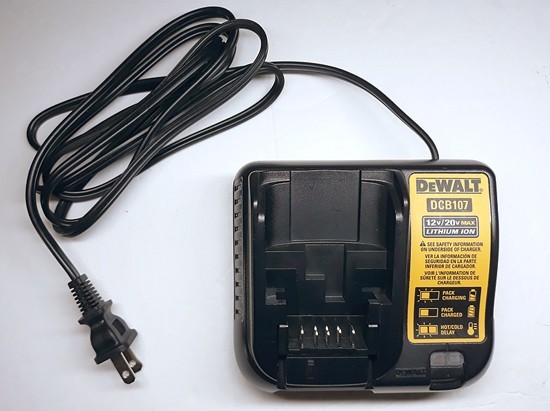DeWALT ▪️DCB107▪️ 12V / 20V Li-Ion BATTERY CHARGER 🔸️ WORKING 🔸️ V.CLEAN