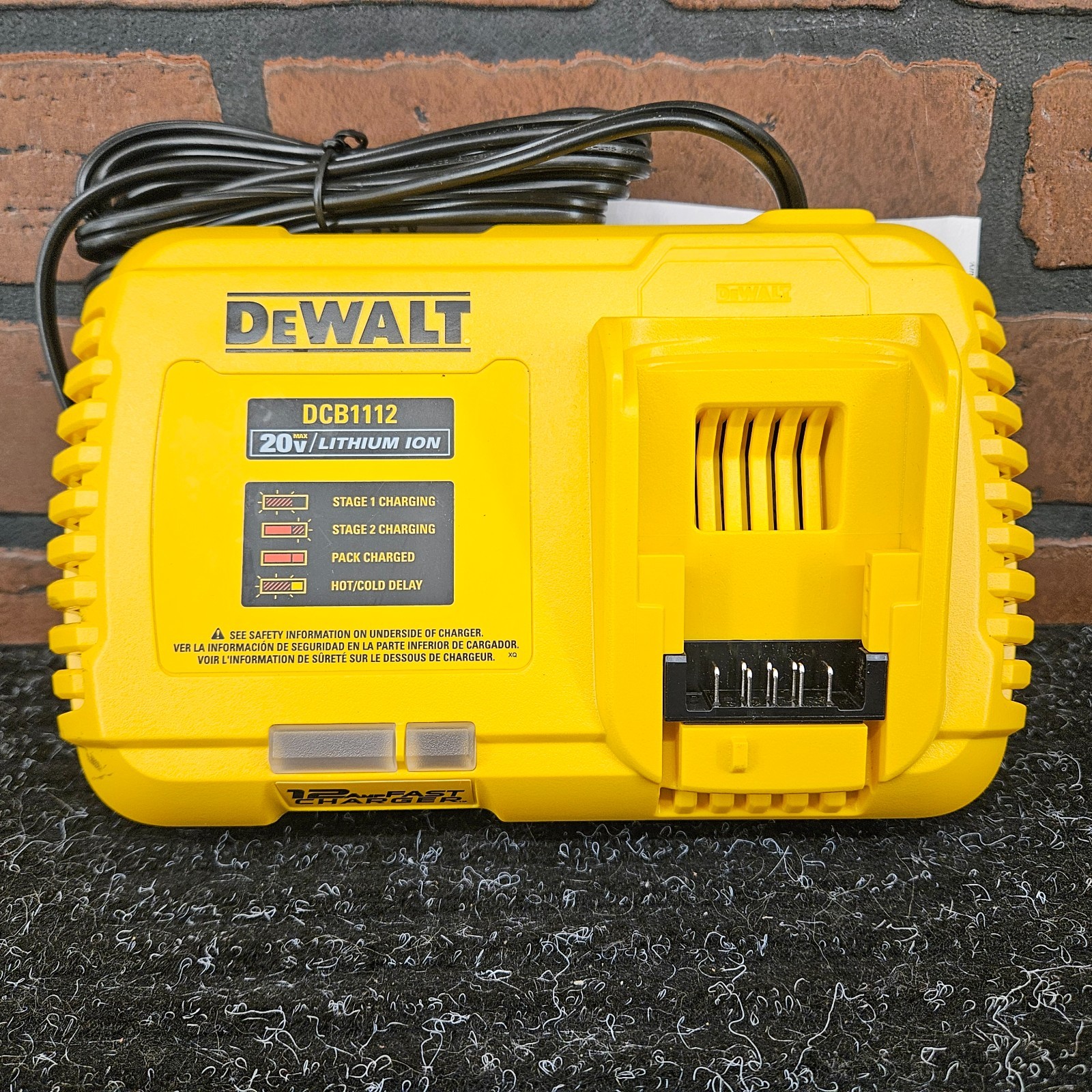 DEWALT DCB1112 20V/60V MAX Lithium-Ion 12A Fan-Cooled Fast Charger-***NEW***