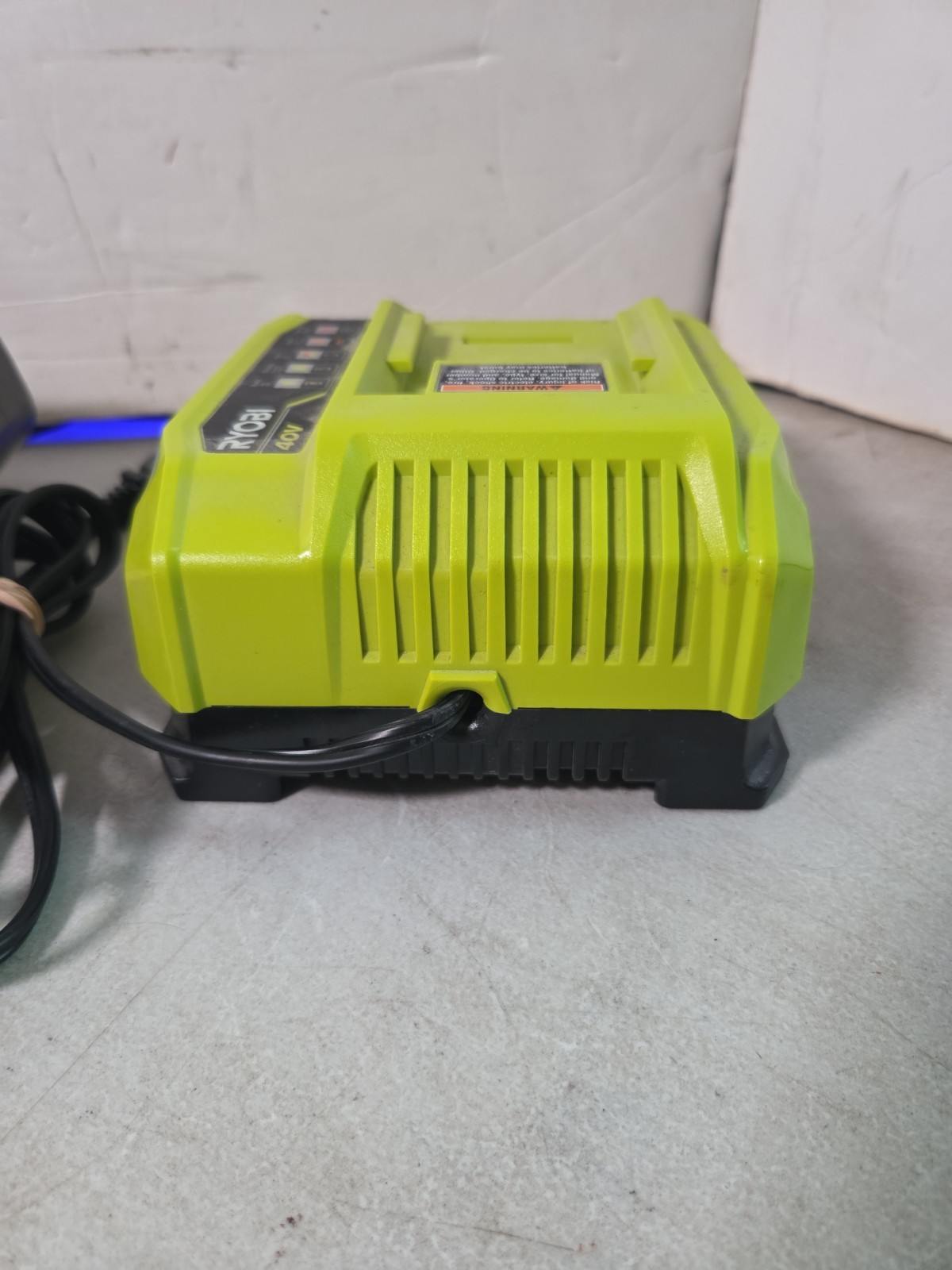 Ryobi OP406VNM 40V Lithium-Ion Rapid Quick Charger With (1) Battery OP40404VNM