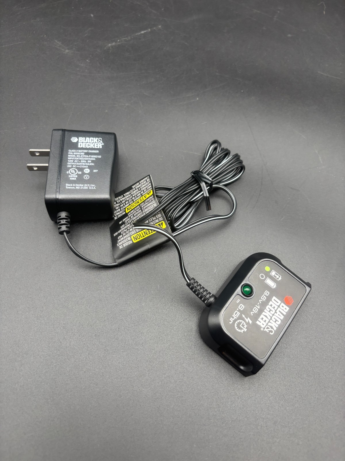 GENUINE BLACK & DECKER BATTERY CHARGER 90592363 ETPCA- P180021U2 24V DC 210MA