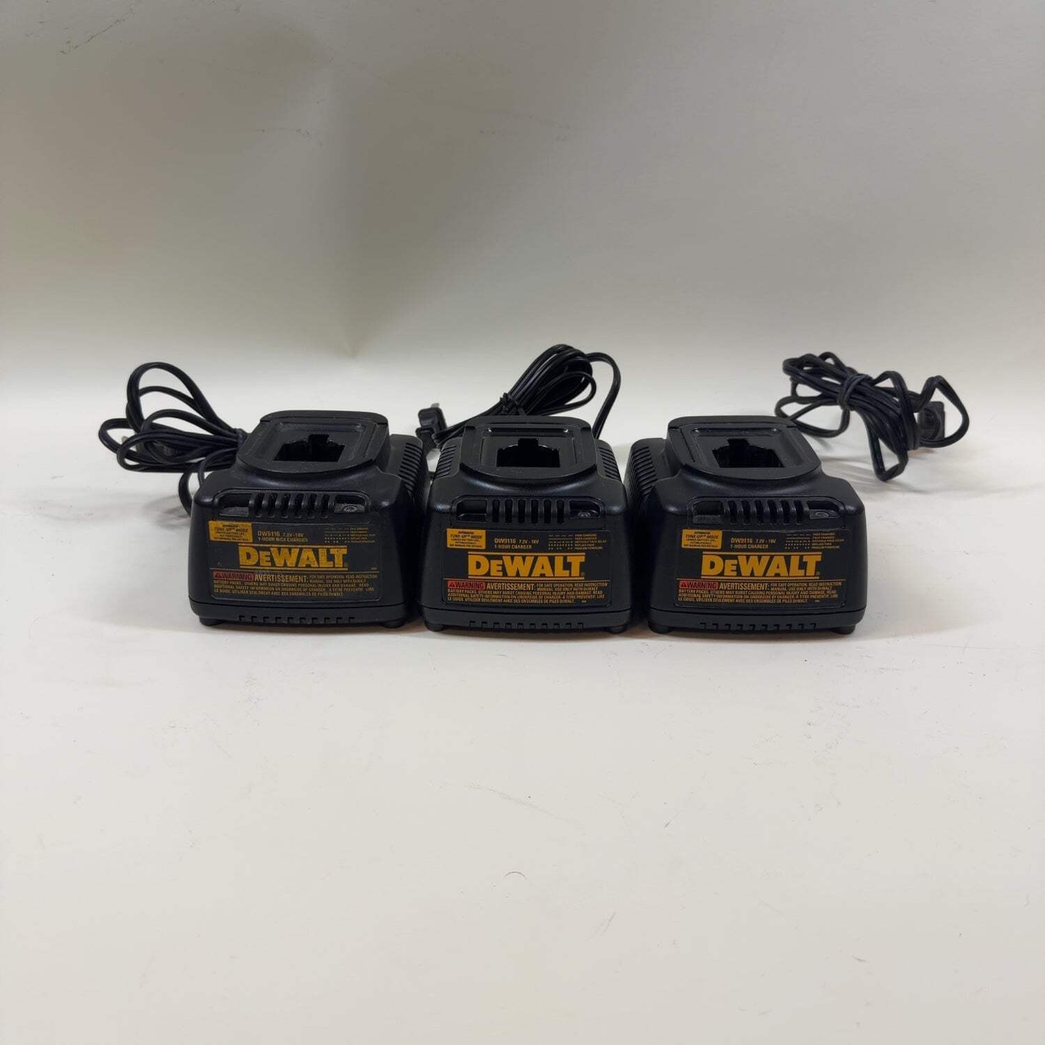 DeWalt DW 9116 ONE HOUR BATTERY CHARGER 7.2V-18V Battery Charger (lot of 4)