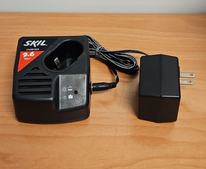 Genuine OEM SKIL THU12-500 9.6 Volt Battery Charger CHG96 Original
