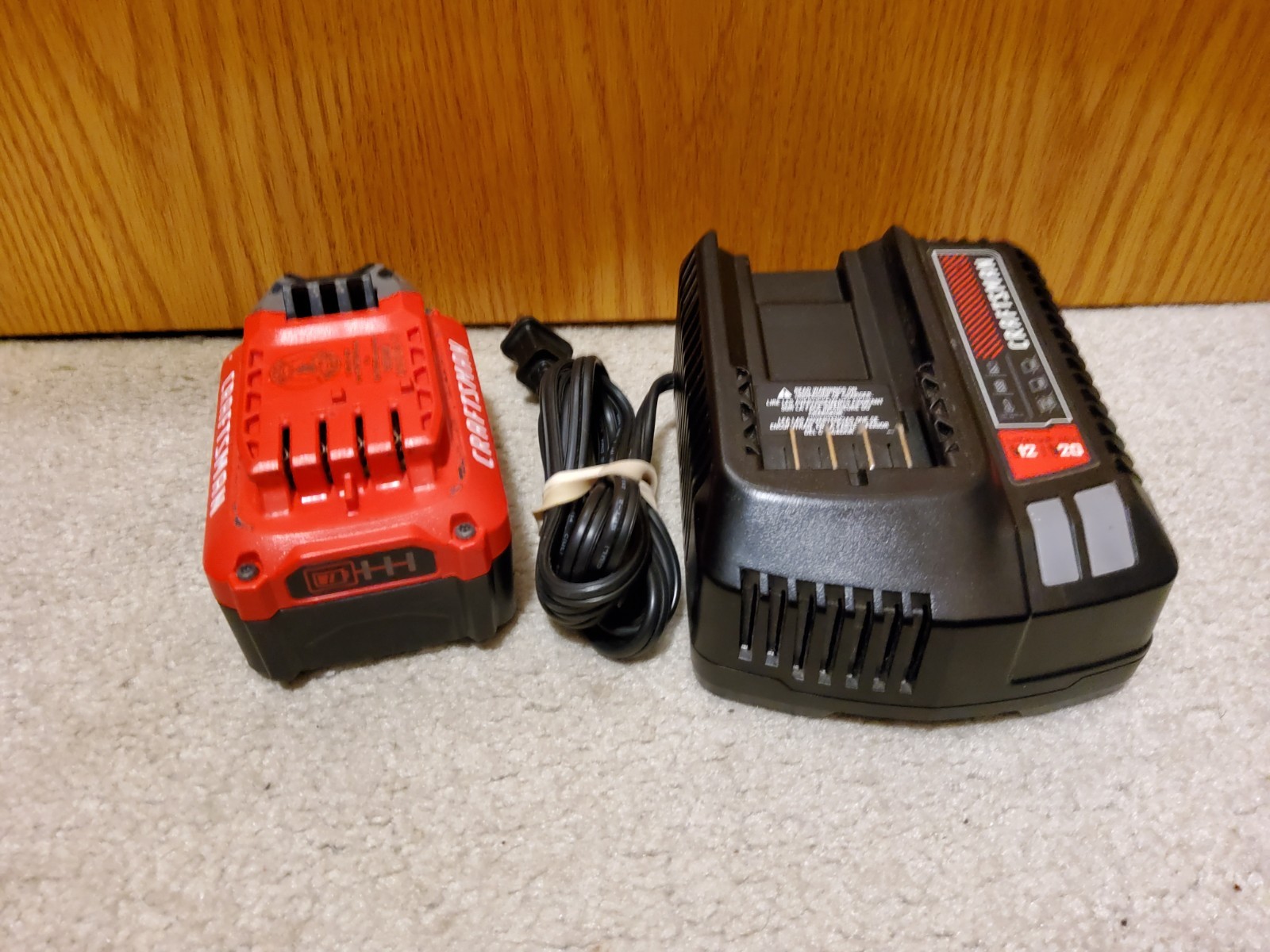 Craftsman CMCB204 CMCB102 20V 4.0 Ah Lithium Ion Battery & Charger Kit Tested
