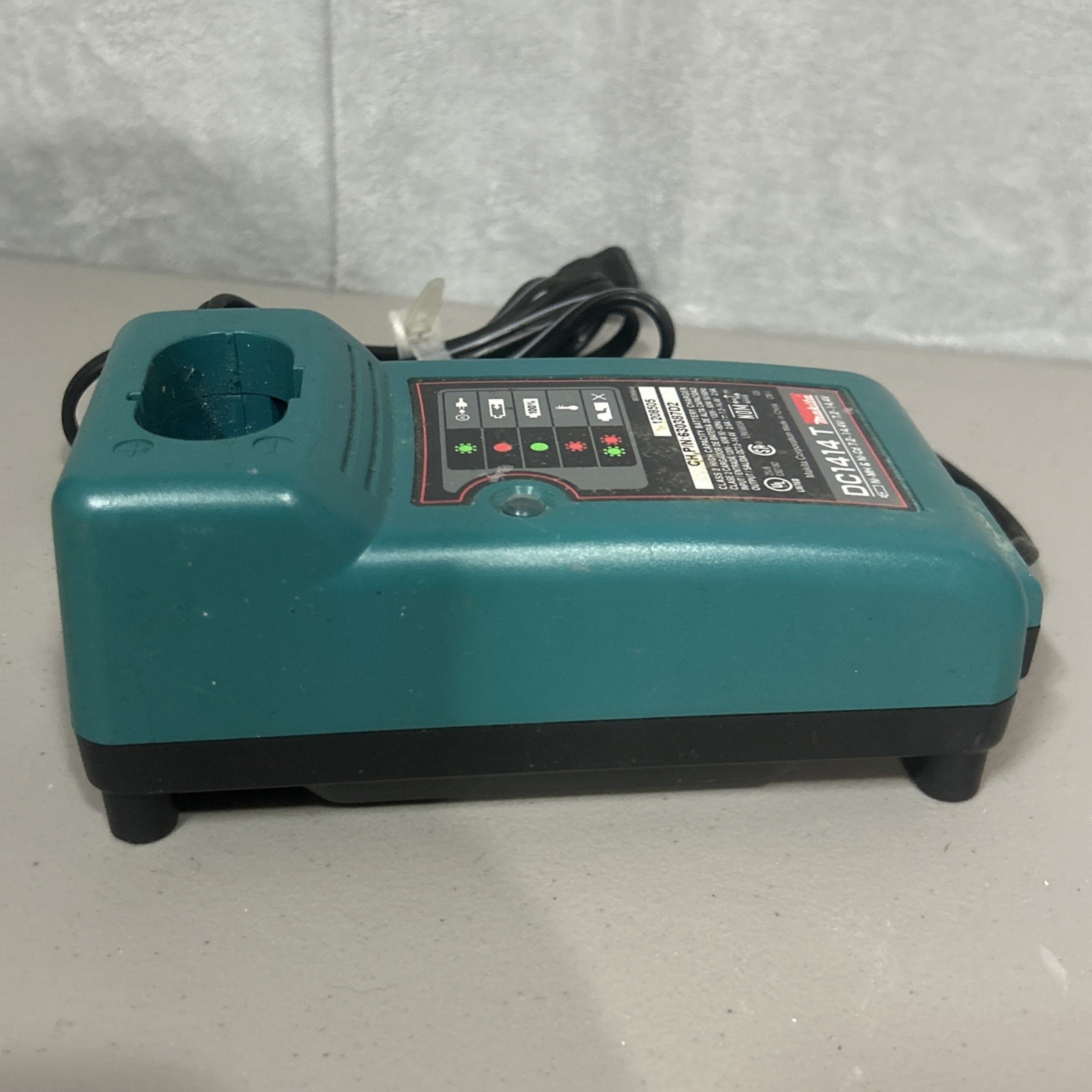 Makita Charger DC1414 T Ni-MH & Ni-Cd 7.2-14.4V Battery Charger Tested Cb2