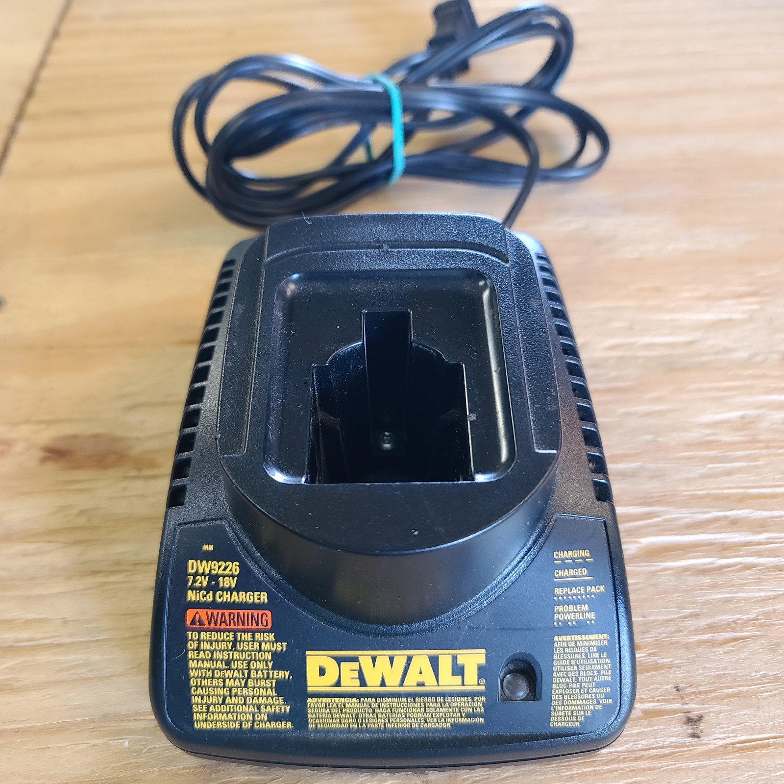 Genuine OEM Dewalt DW9226 Battery Charger – Black Tested