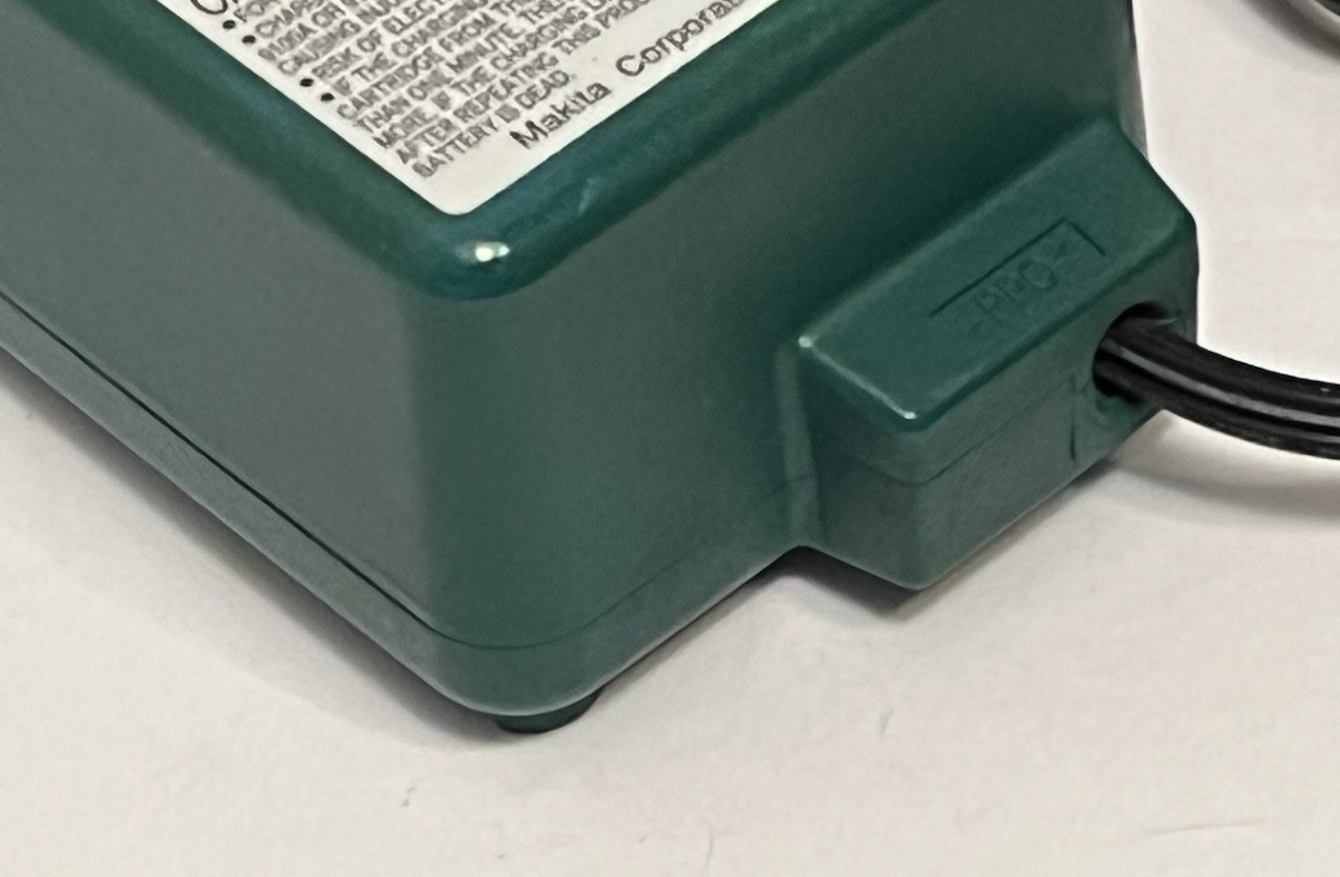 Makita DC9710 Battery Charger 120V 35W 50-60Hz DC7.2V DC9.6V 1.5A