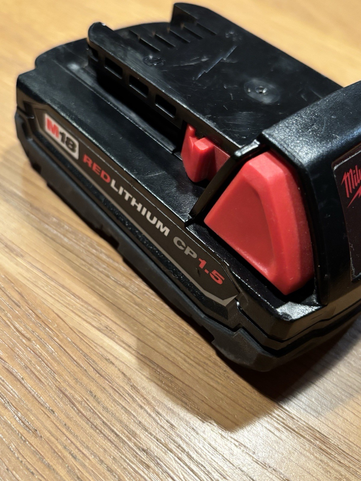 Milwaukee Charger M12 M18 With M18 CP 1.5 Lithium Battery – Excellent Condition!