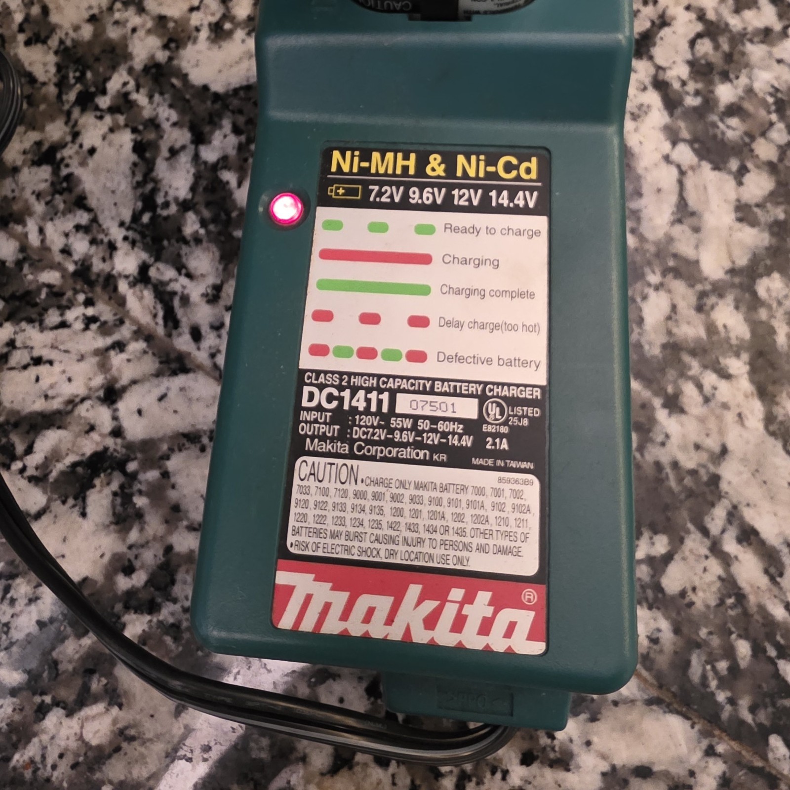 Lot Of 5 – Makita 9.6v Chargers. Untested DC1411 DC7010 DC9100 DC9700A