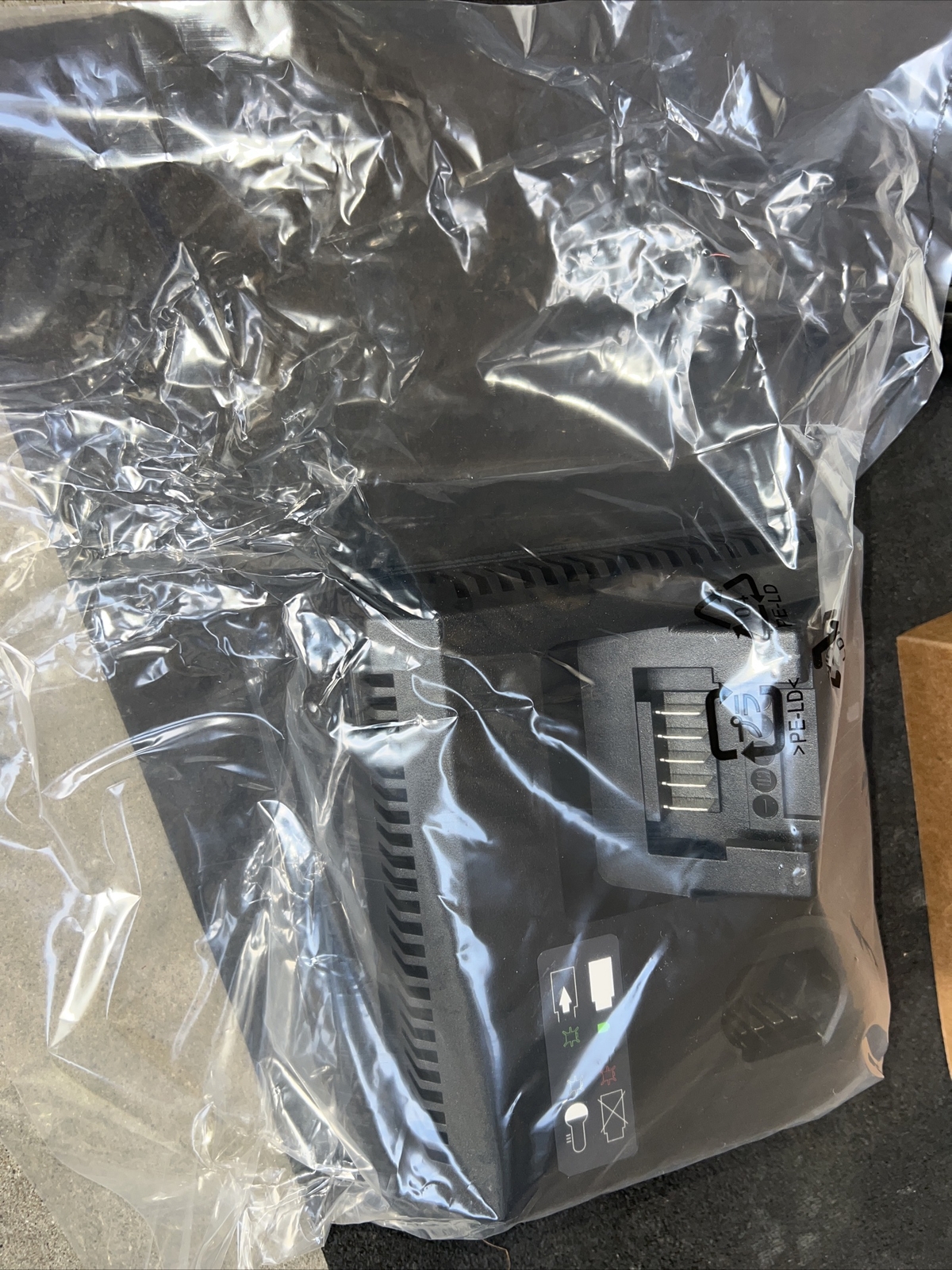 For Snap-on CTC131 14.4 and 18 V Dual Bay Charger – Black Tool Only