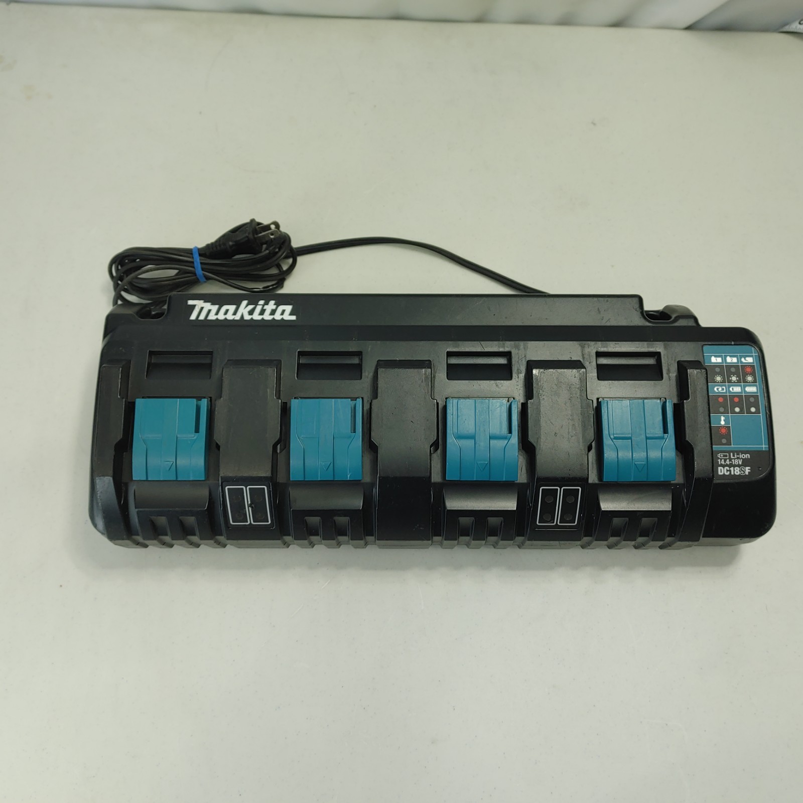UNTESTED READ! Makita DC18SF 4-Port Lithium-Ion Multi Battery Charger 14.4V-18V