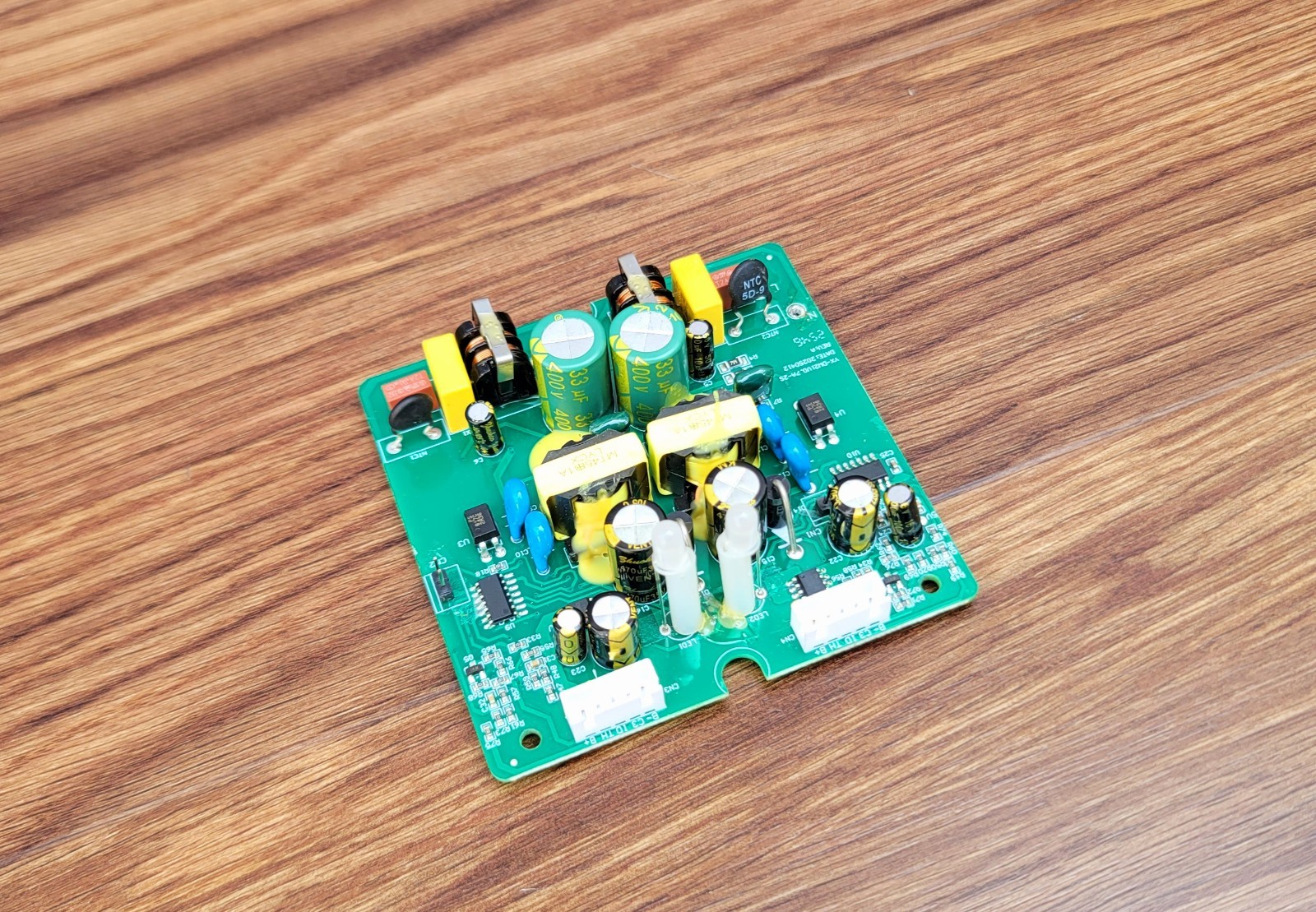 INTERNAL BORD FOR DUAL PORT 90W FAST CHARGER DEWALT 18V-20V MAX LITHIUM BATTERY