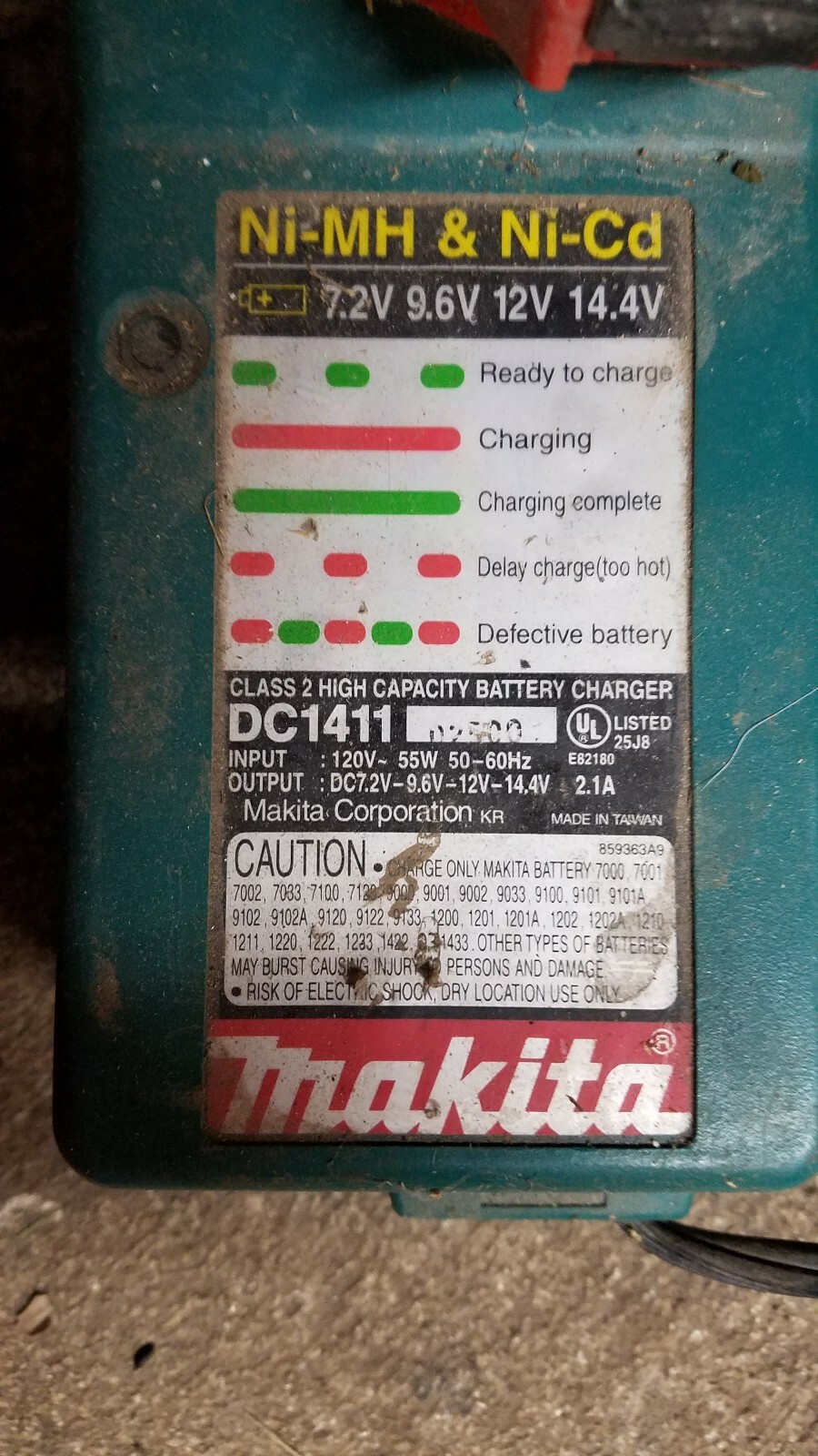 Makita Battery Charger DC1411 for 7.2 Volt to 14.4 Volt Ni-Mh & Ni-cd Batteries
