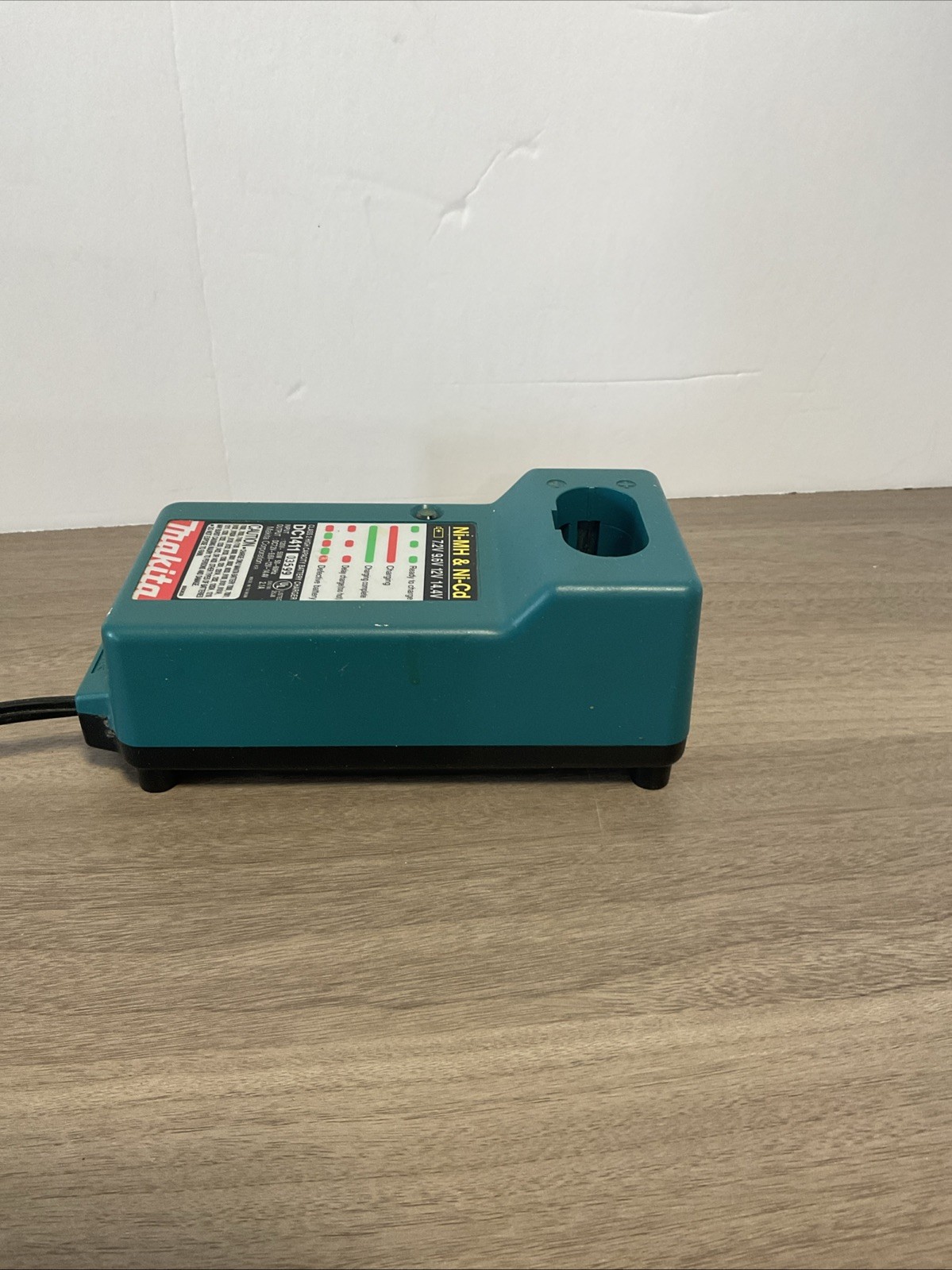 Makita DC1411 Ni-MH & Ni-Cd 7.2v 9.6v 12v 14.4v Battery Charger Genuine OEM