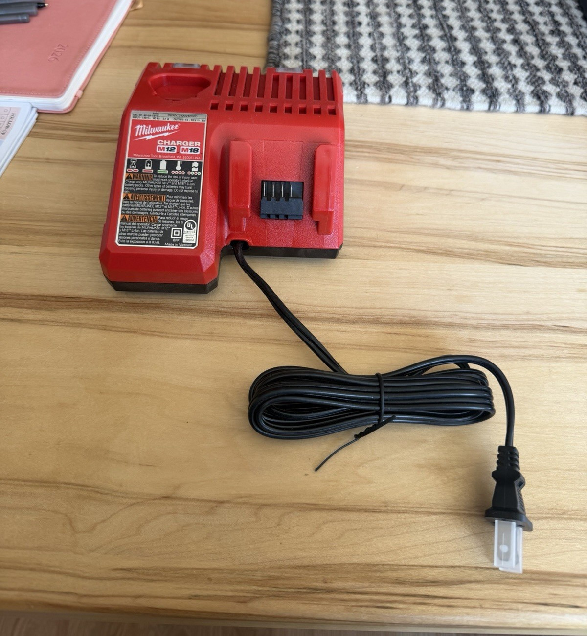 Milwaukee M12/M18 Battery Charger 12V 18V 12-18V Red 48-59-1812